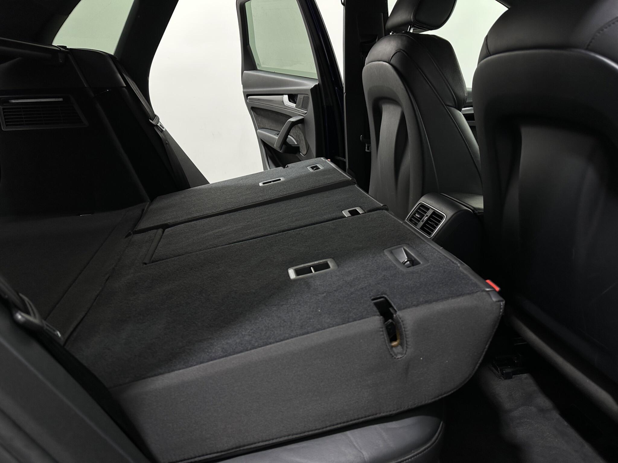 Audi Q5 view 45