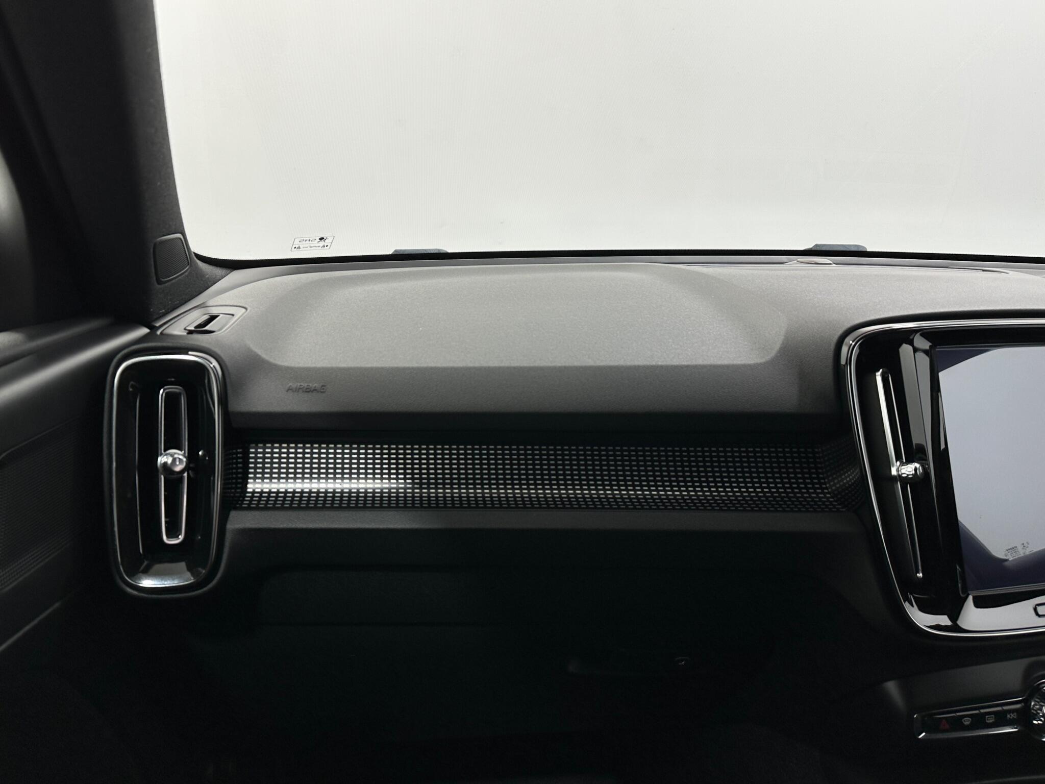 Volvo XC40 view 26