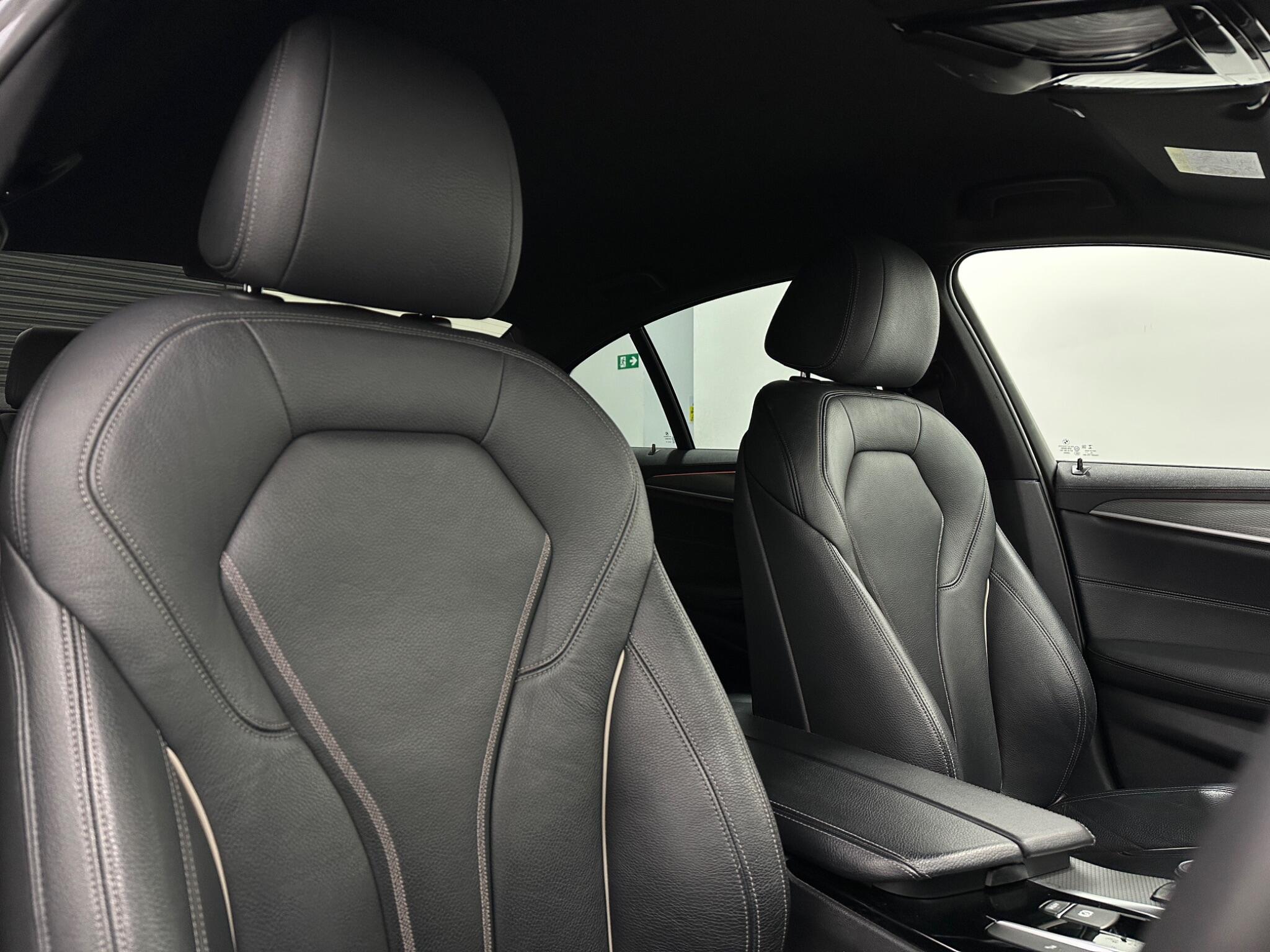 BMW 5 Series view 35