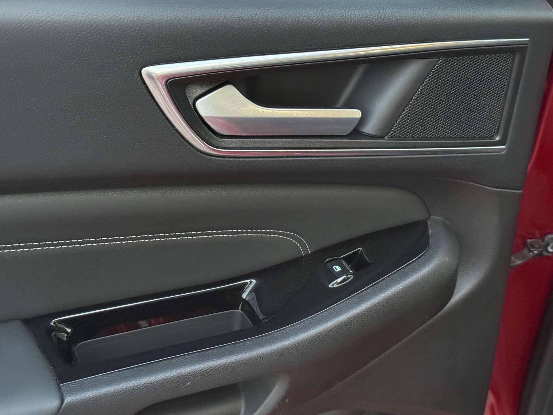 Ford S-Max view 29