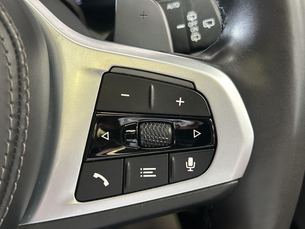 BMW X7 view 42