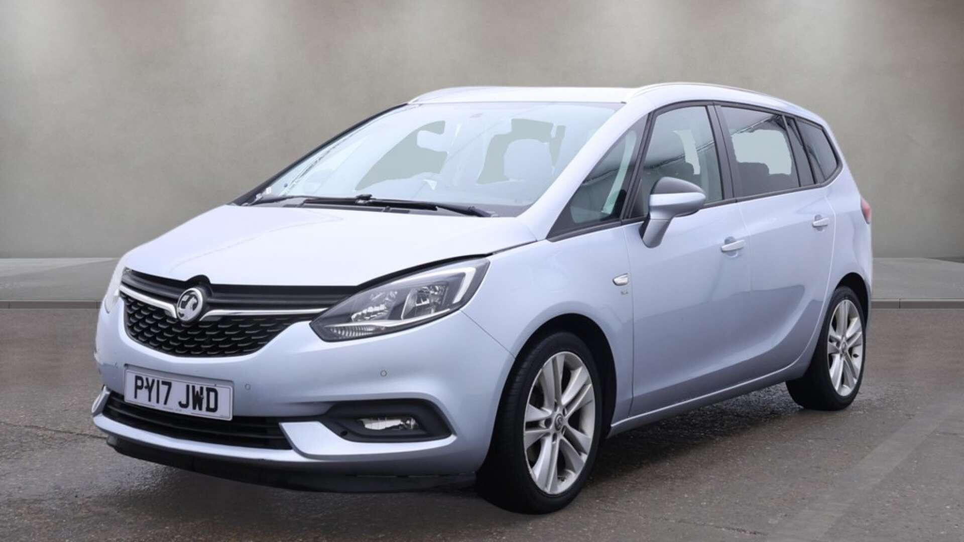 Vauxhall Zafira Tourer view 5