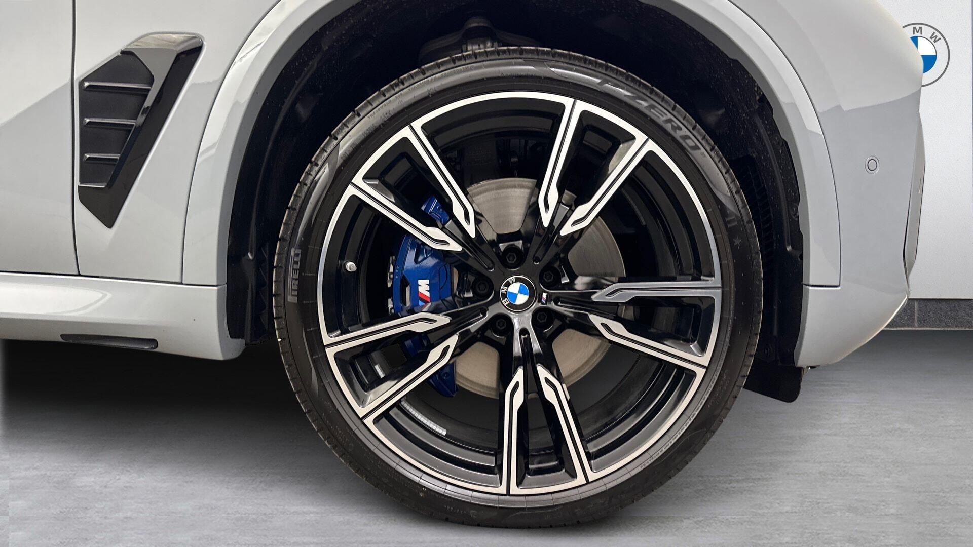 BMW X5 view 14