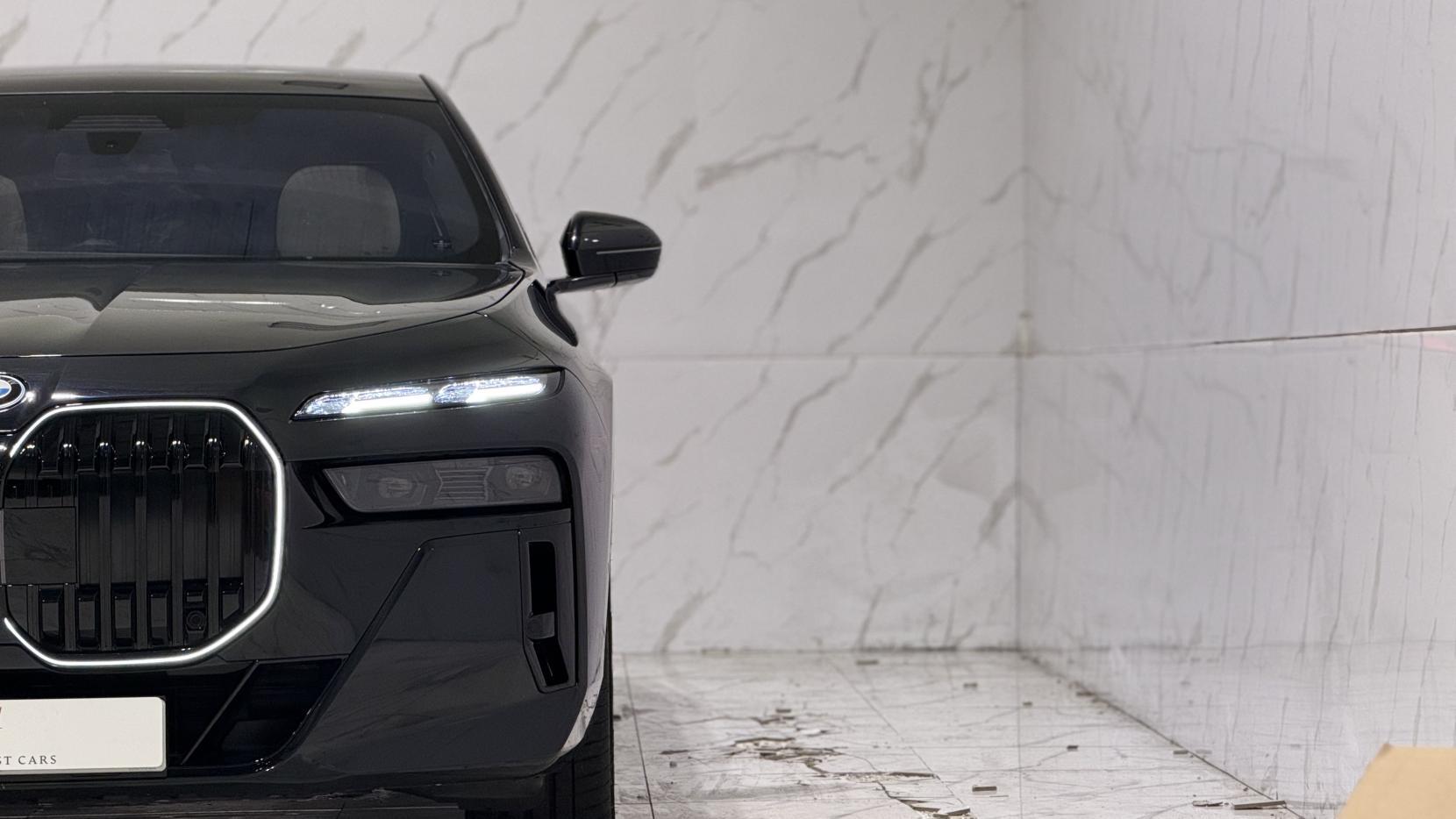BMW i7 view 55