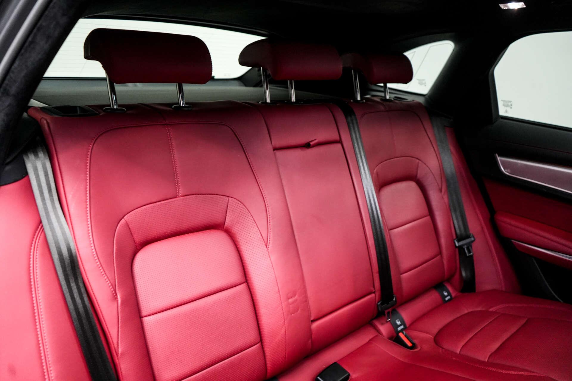 Jaguar F-Pace view 22