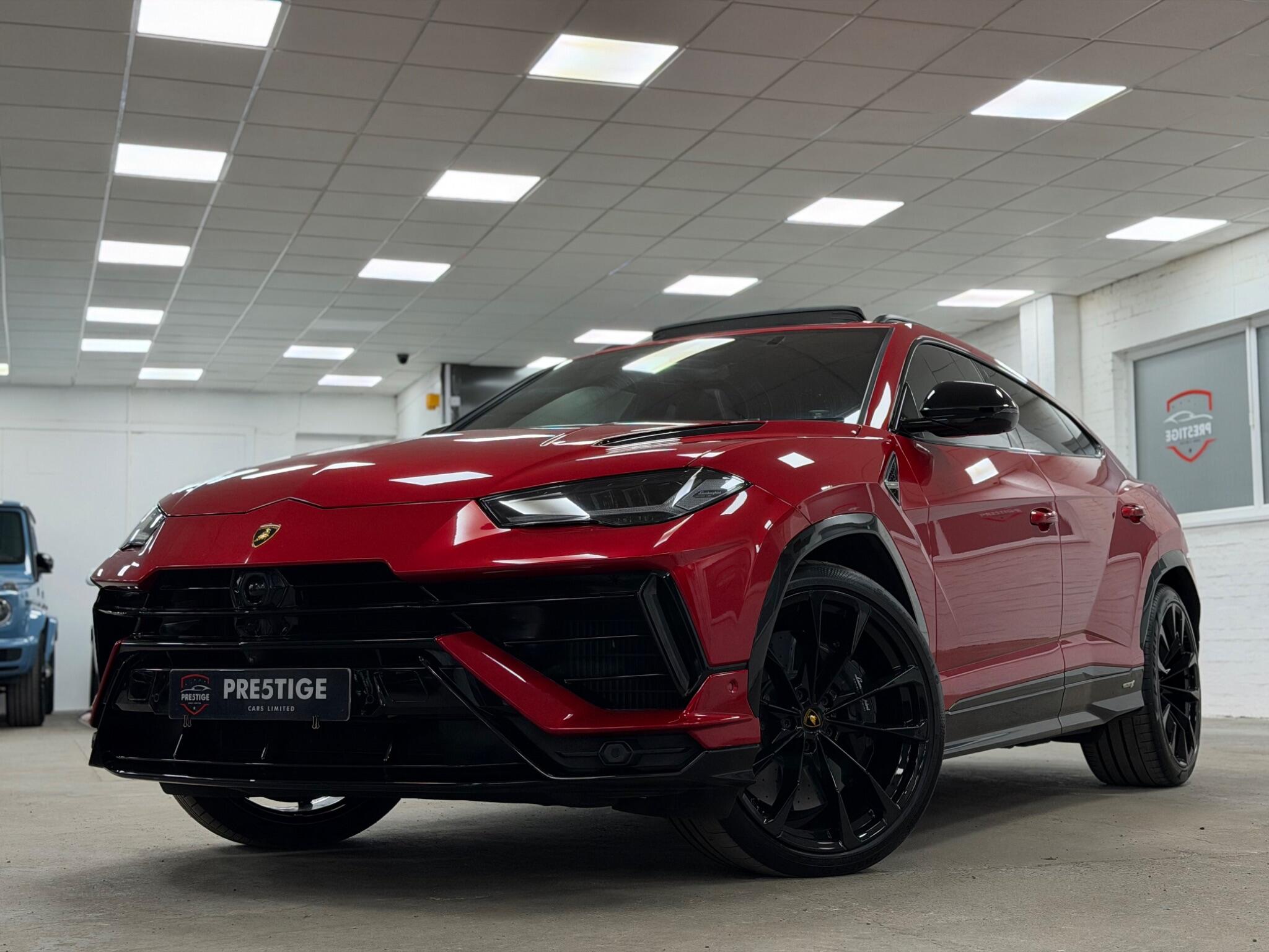 Lamborghini Urus view 33