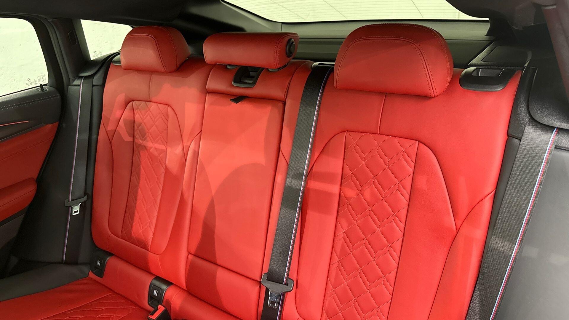 BMW X4 view 12