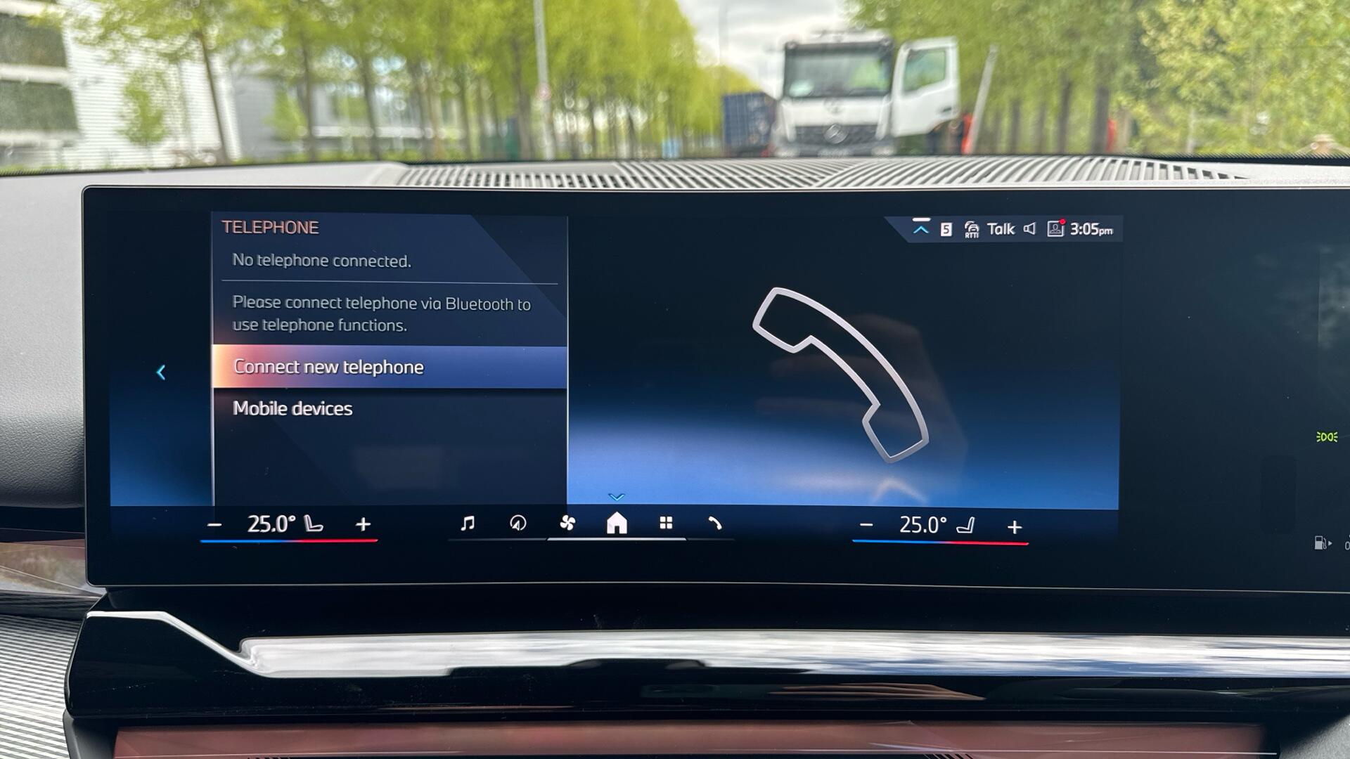 BMW 5 Series view 35