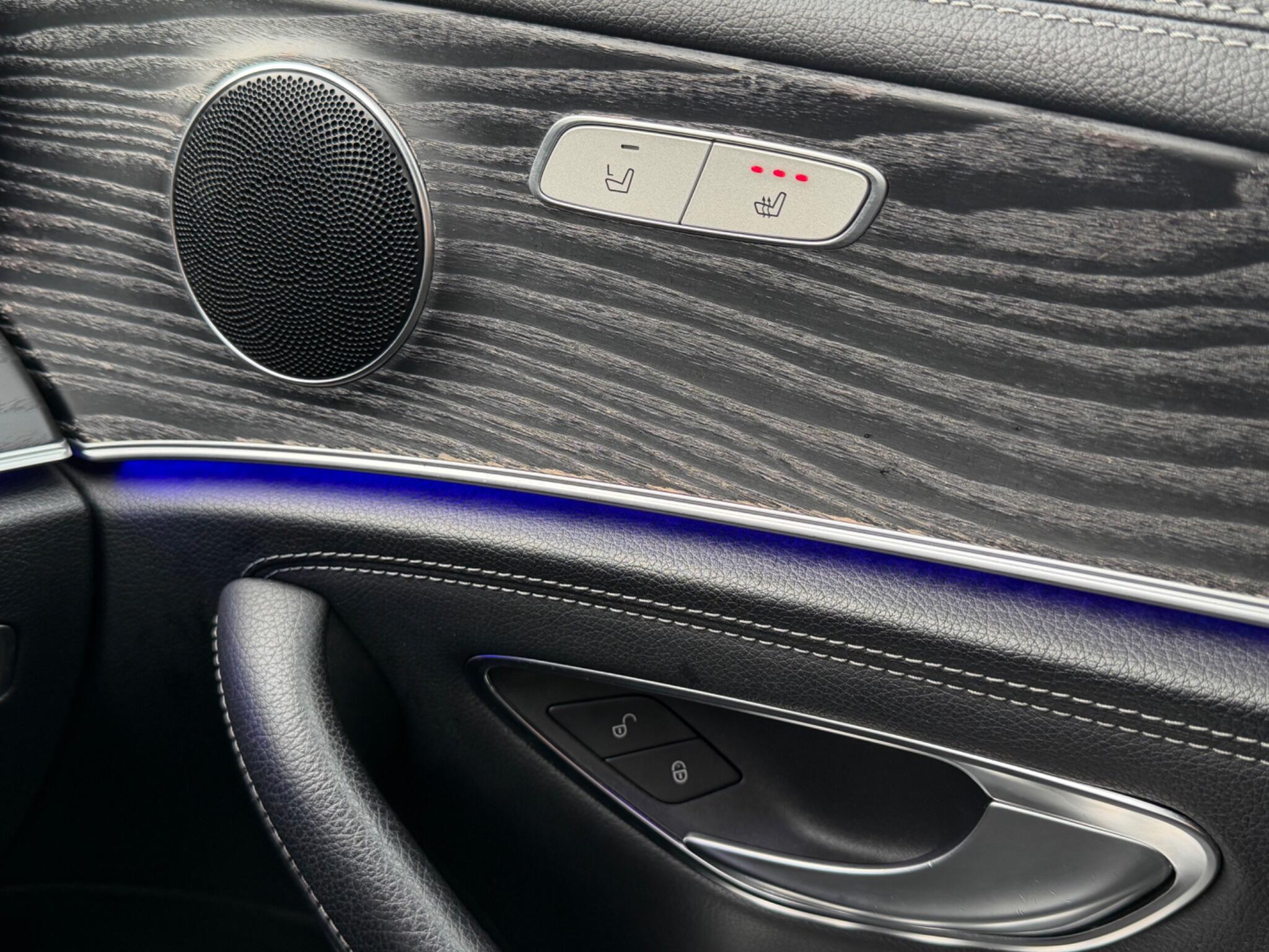 Mercedes-Benz E-Class view 42