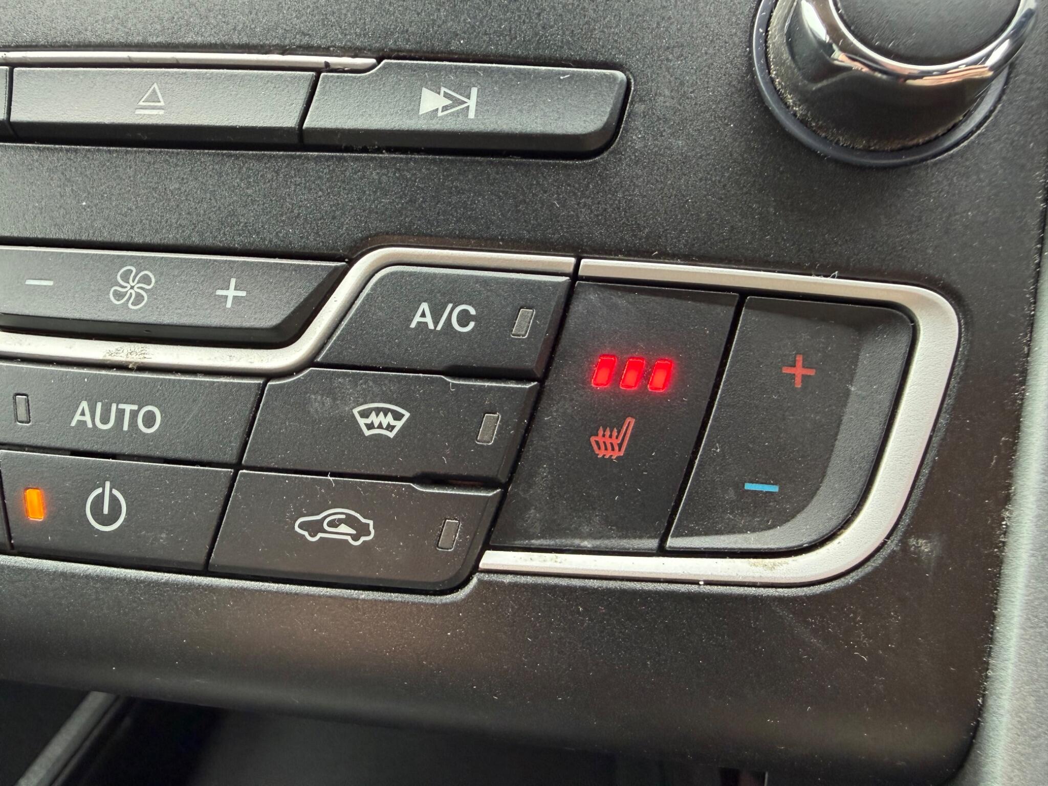 Ford Mondeo view 76