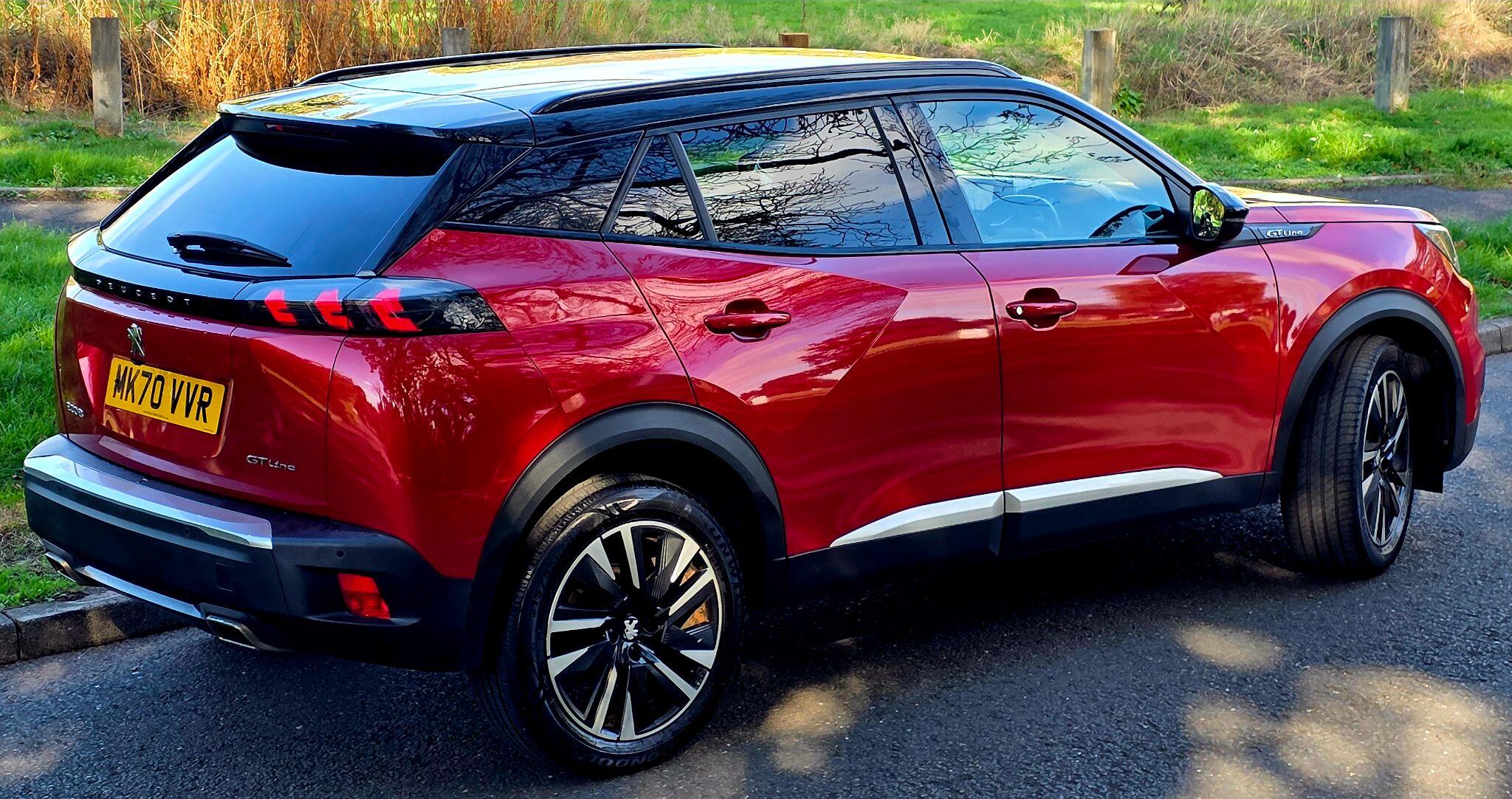 Peugeot 2008 view 11