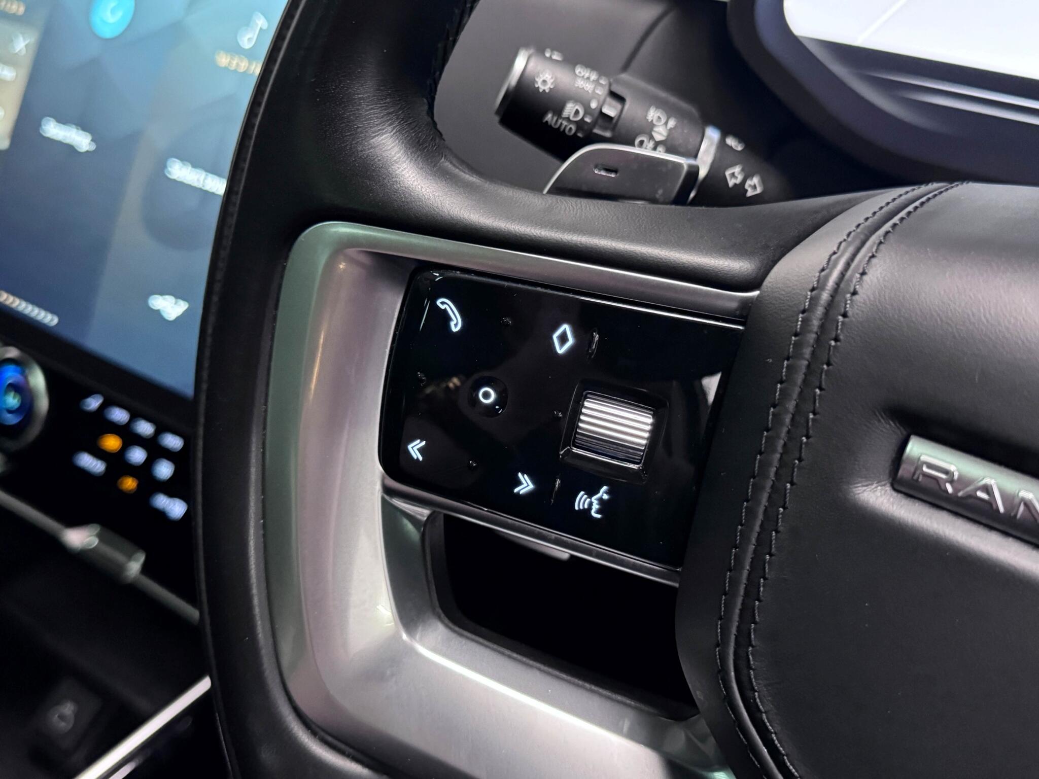 Land Rover Range Rover view 17