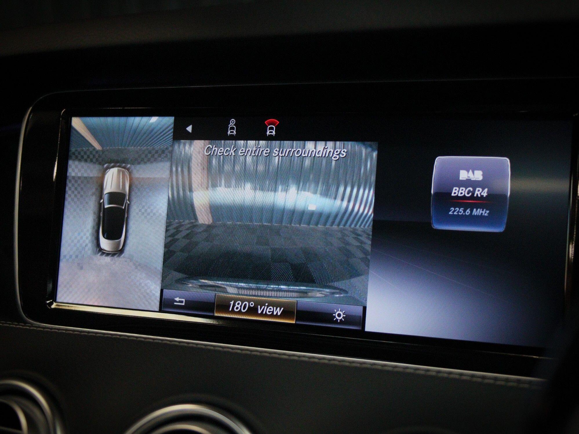 Mercedes-Benz S-Class view 36