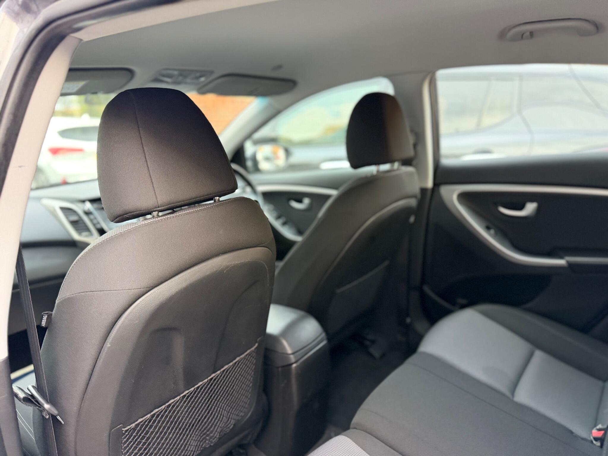 Hyundai i30 view 11