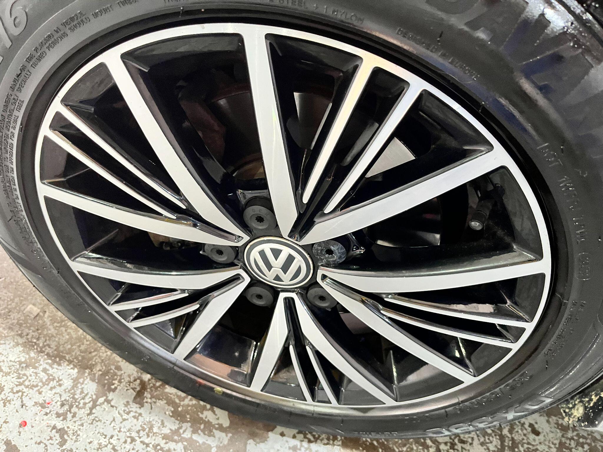 Volkswagen Golf view 49
