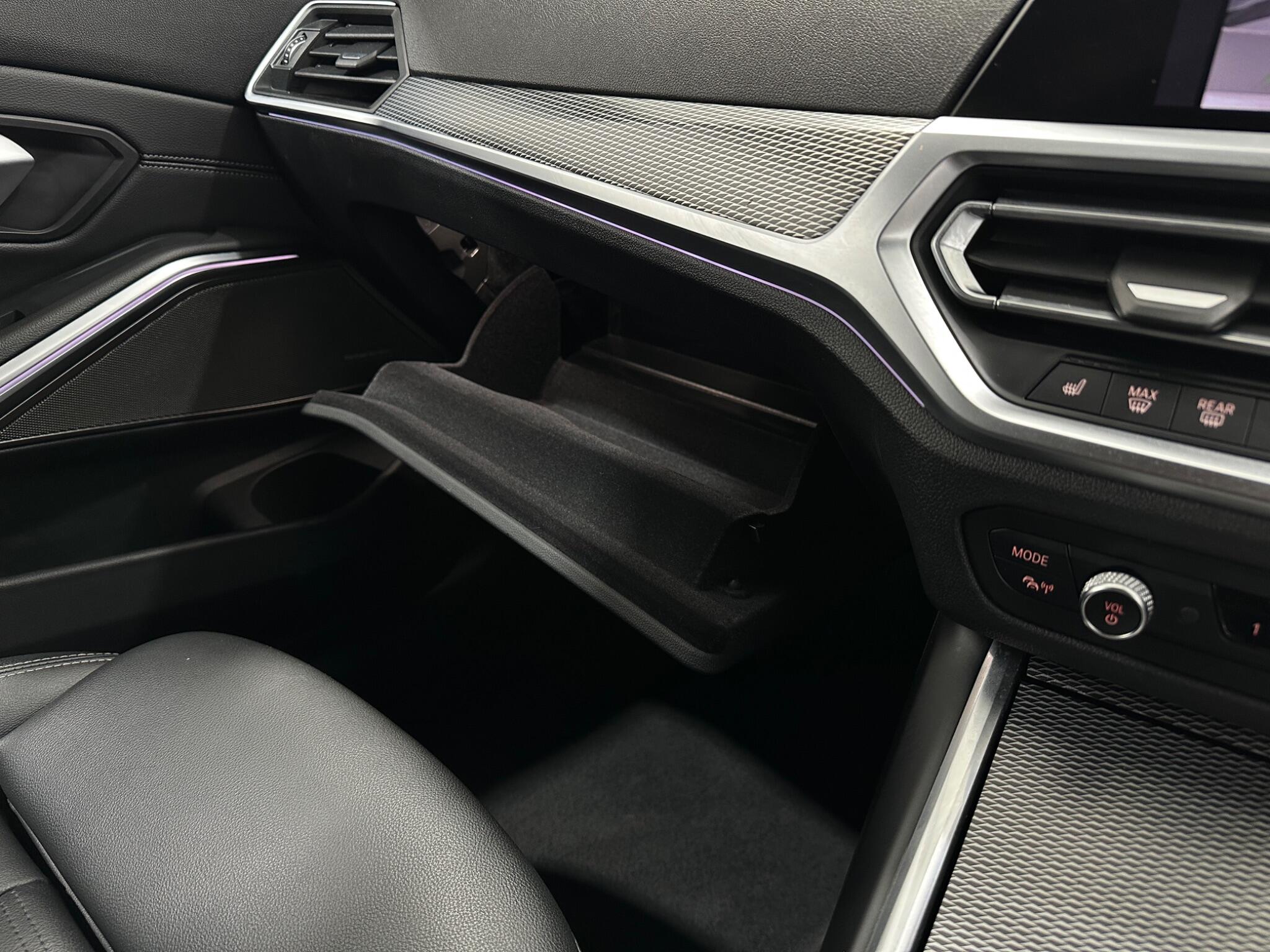 BMW 3 Series view 29