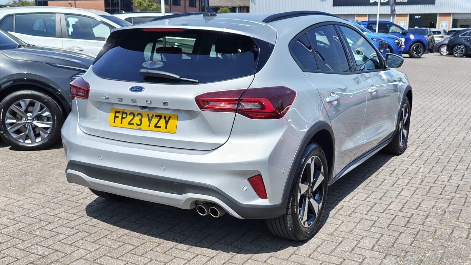 Ford Focus view 7