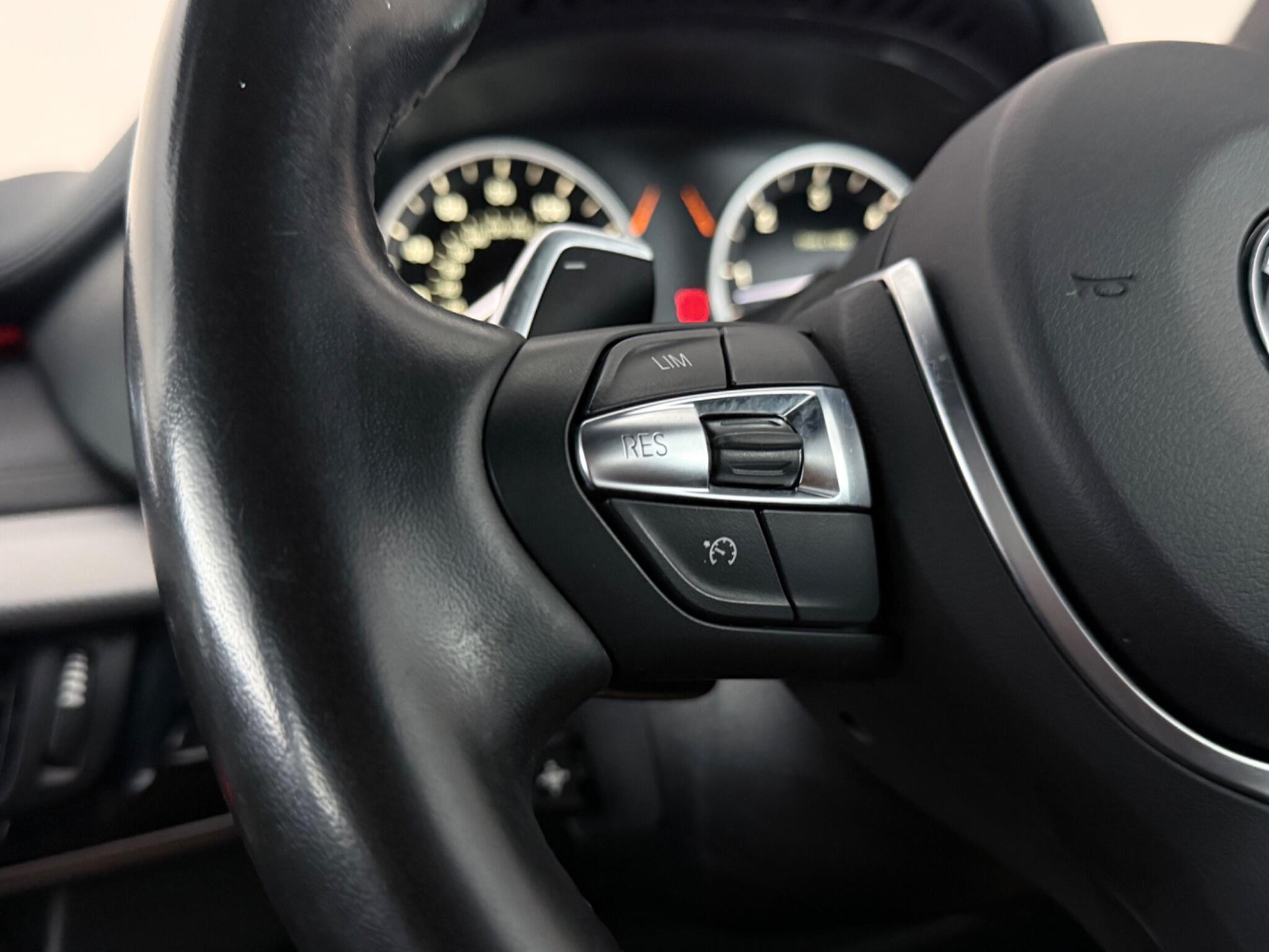 BMW X6 view 15