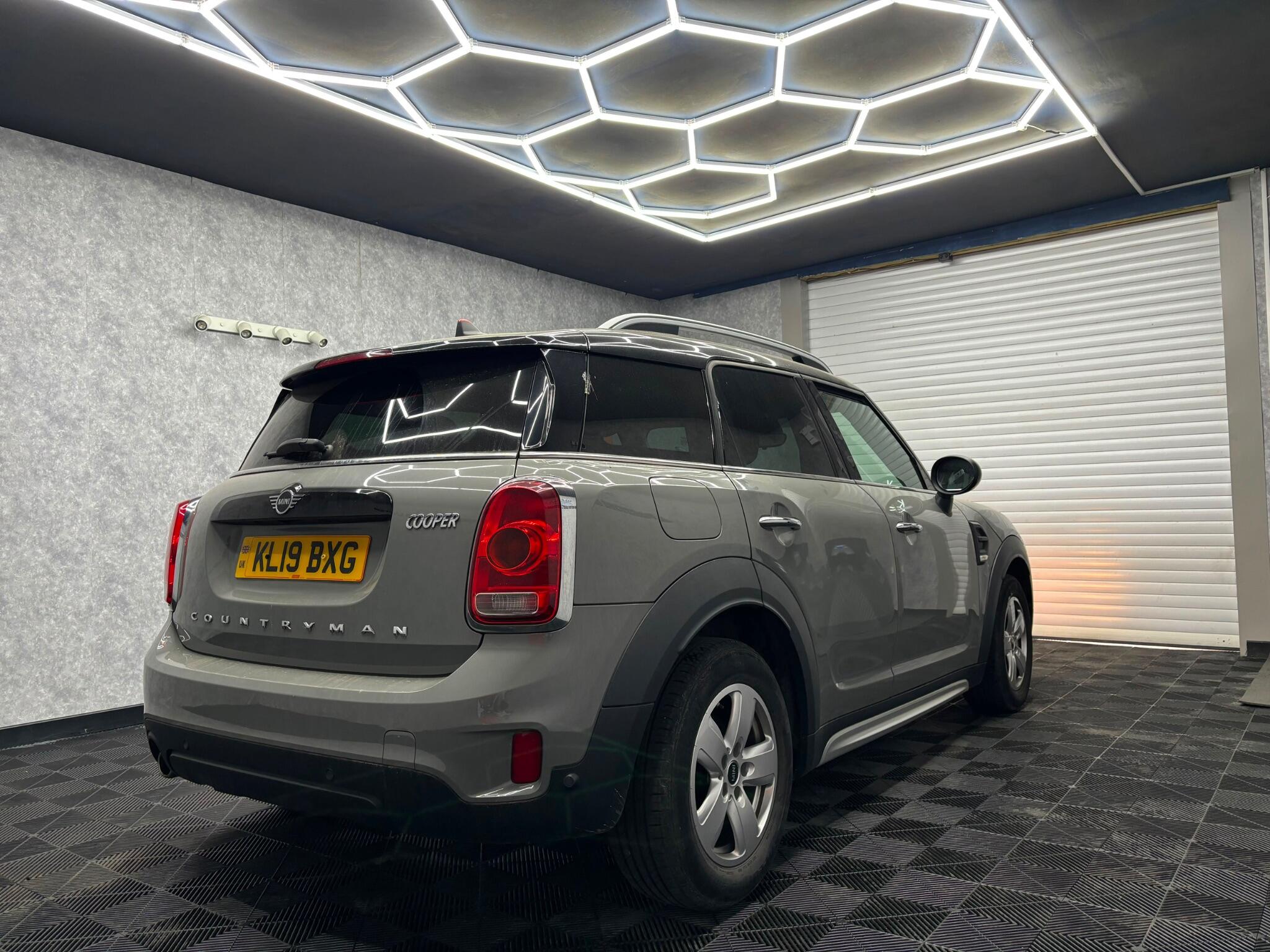 Mini Countryman view 2