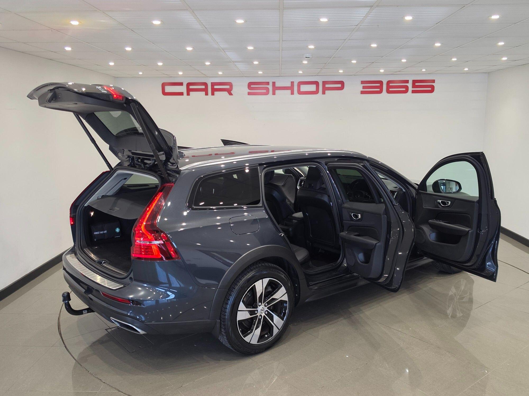 Volvo V60 Cross Country view 40