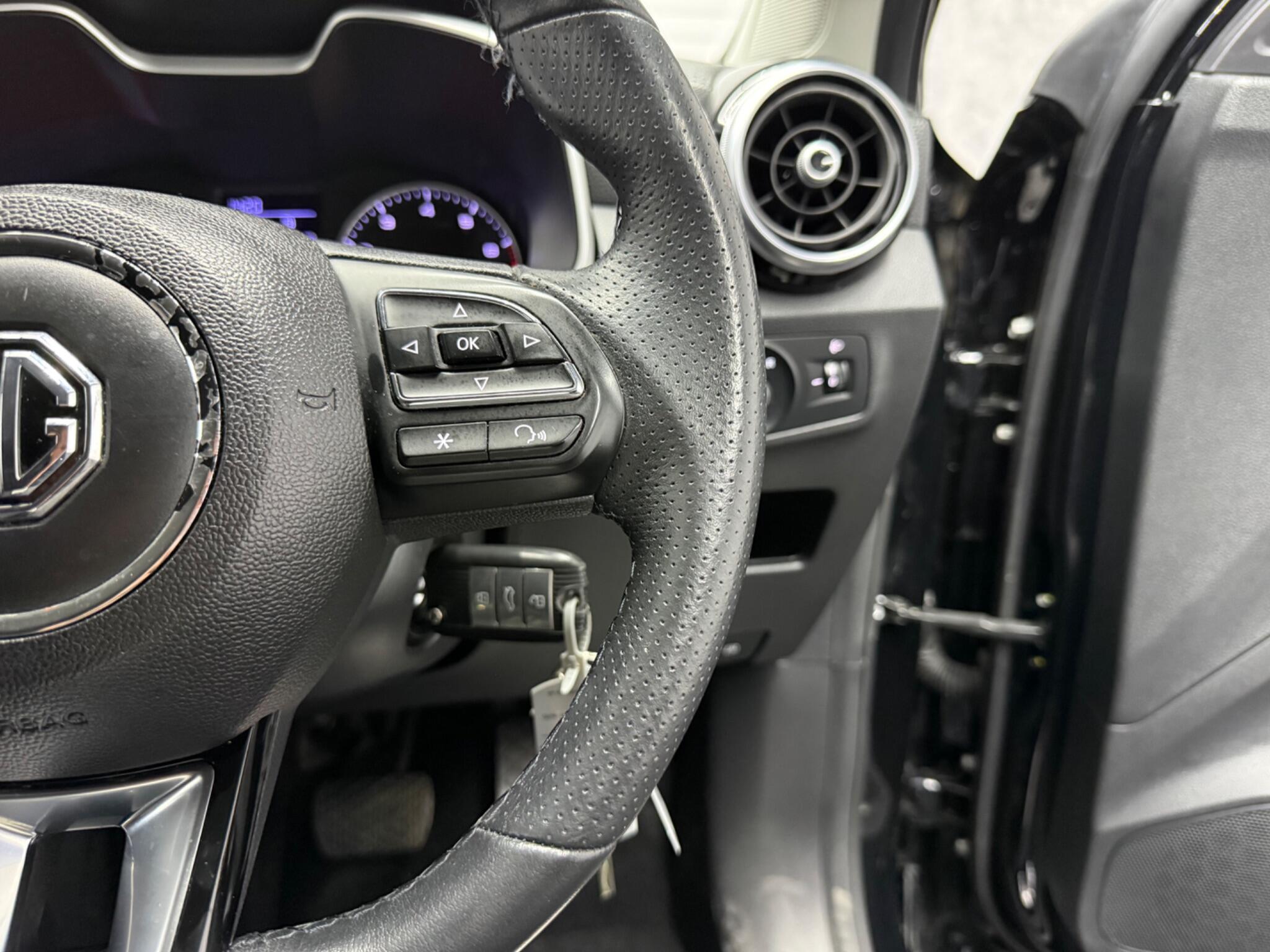 MG MG ZS view 12