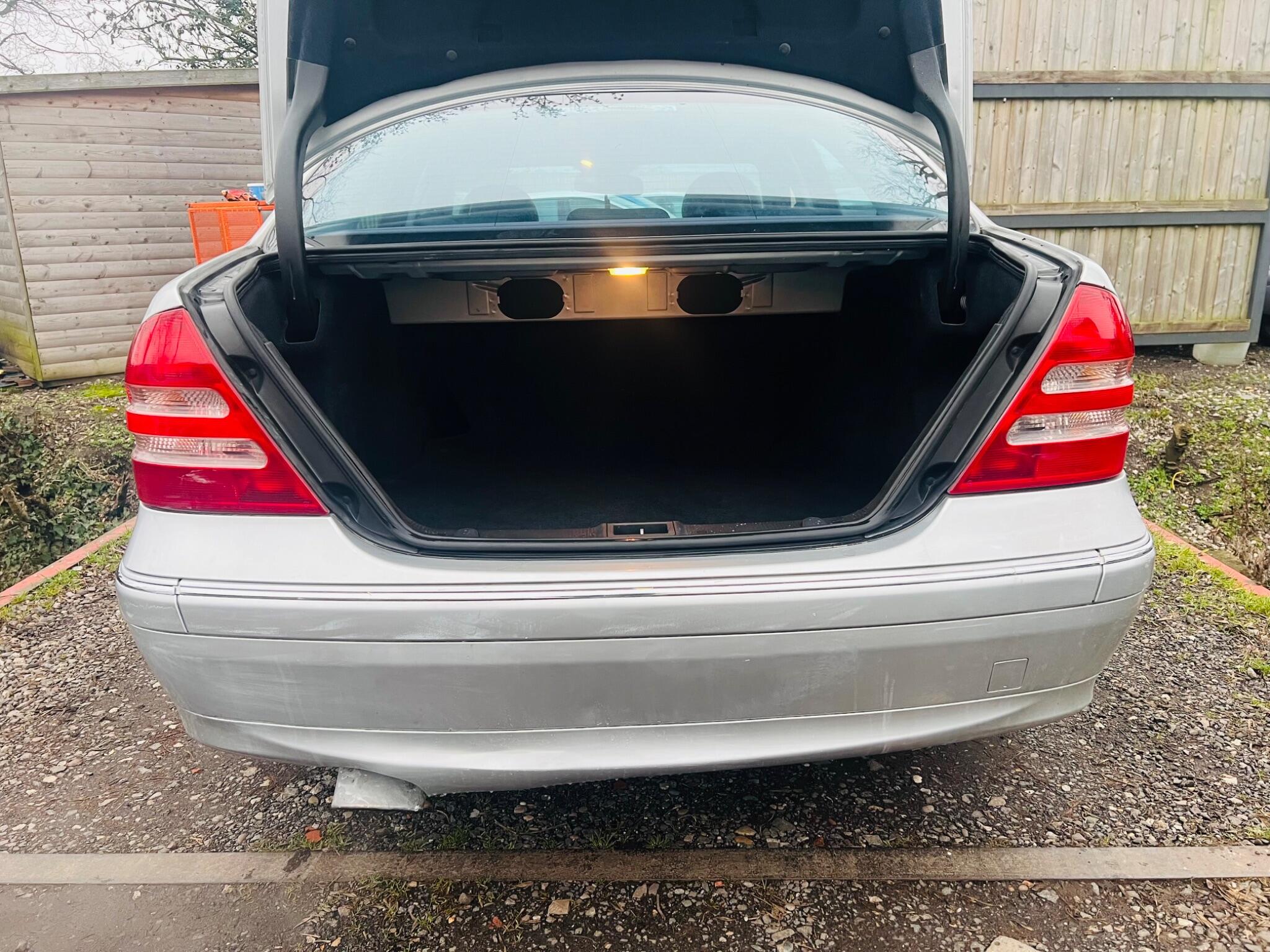 2004 Mercedes-Benz C Class image 14