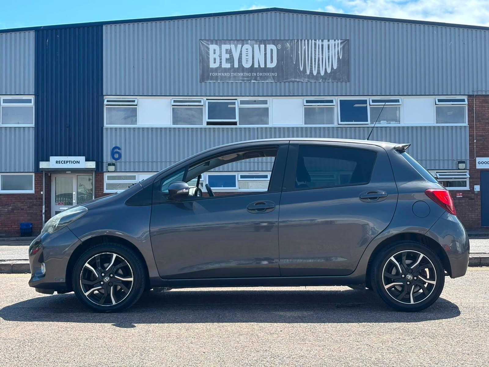 Toyota Yaris view 11