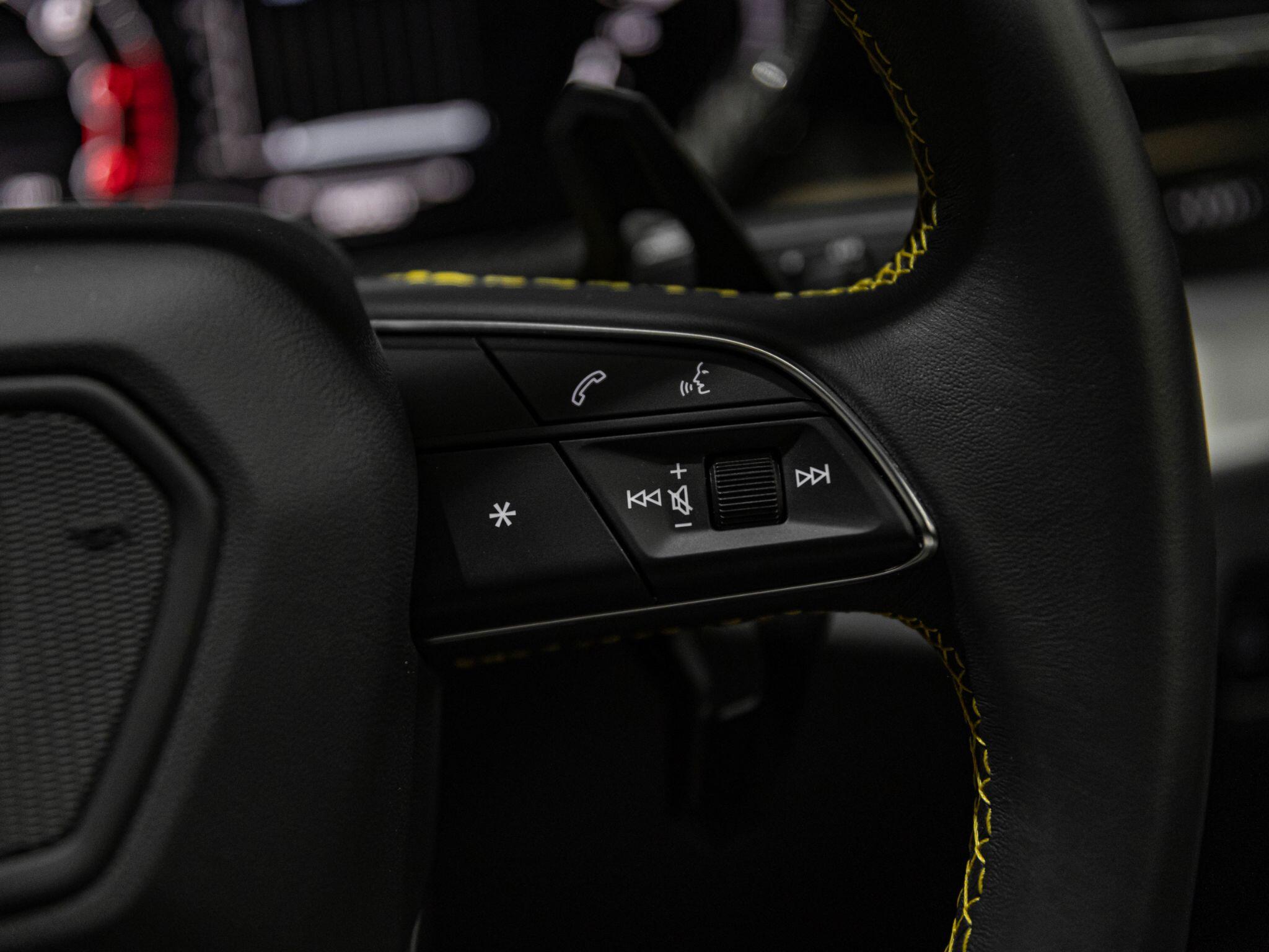 Lamborghini Urus view 21