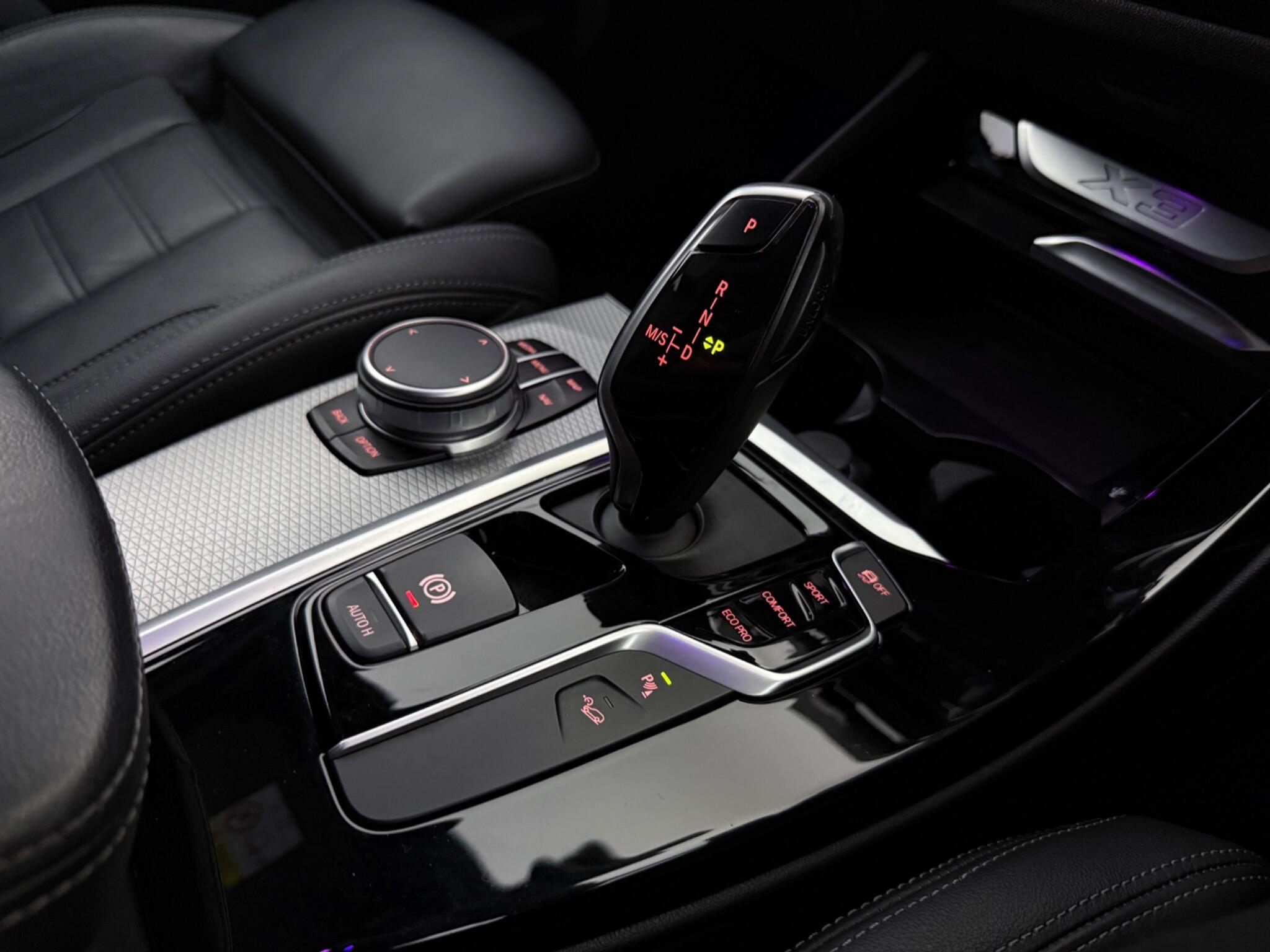 BMW X3 view 24