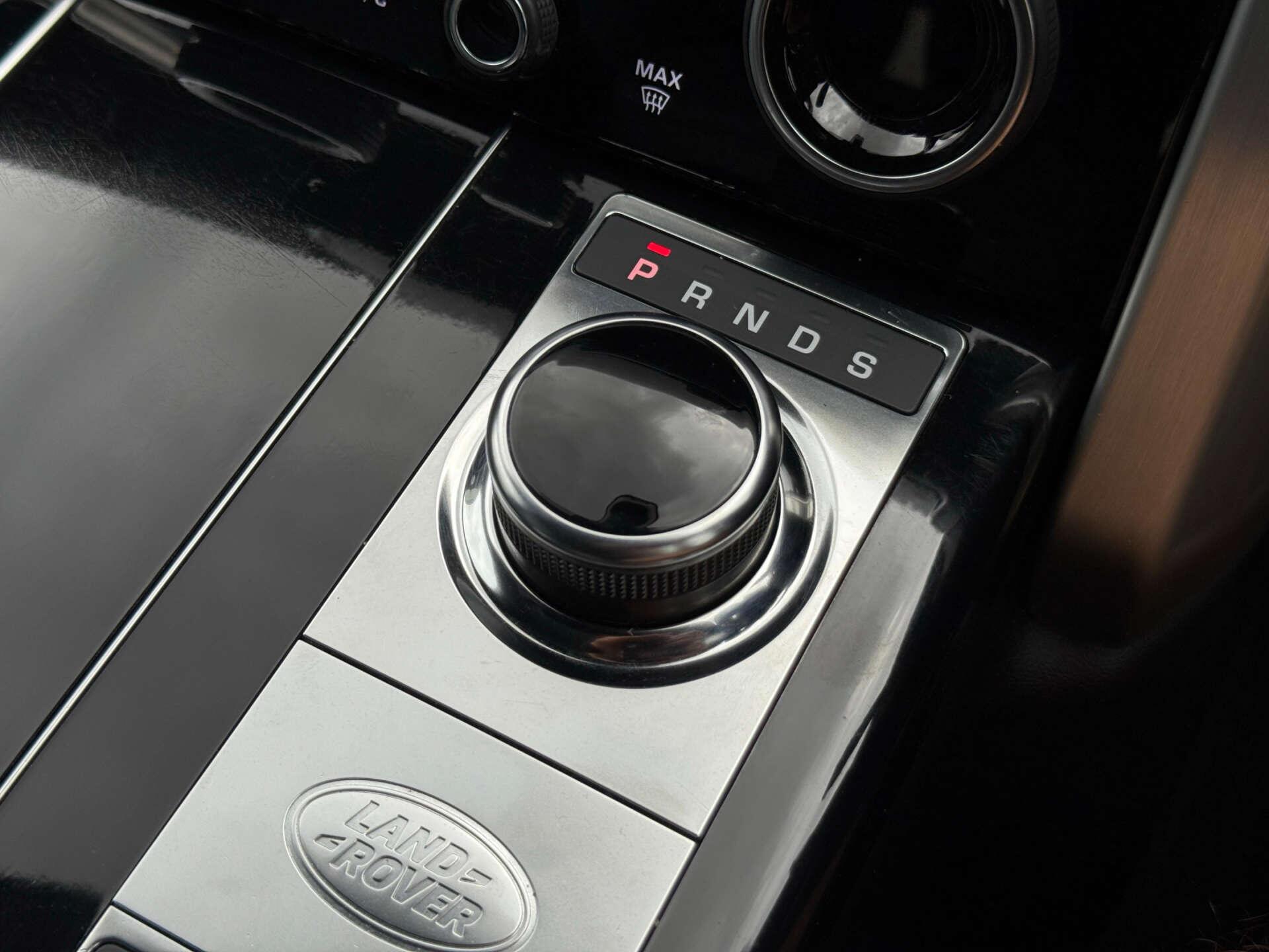 Land Rover Range Rover view 64