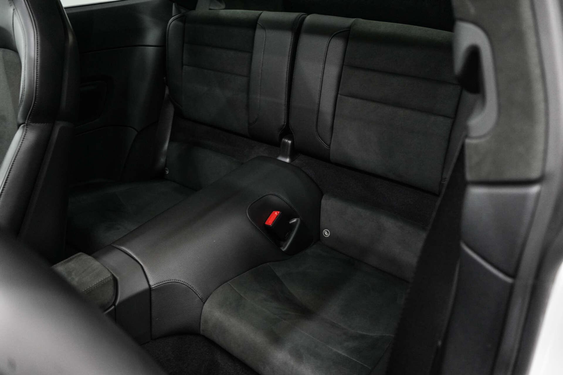 Porsche 911 view 37