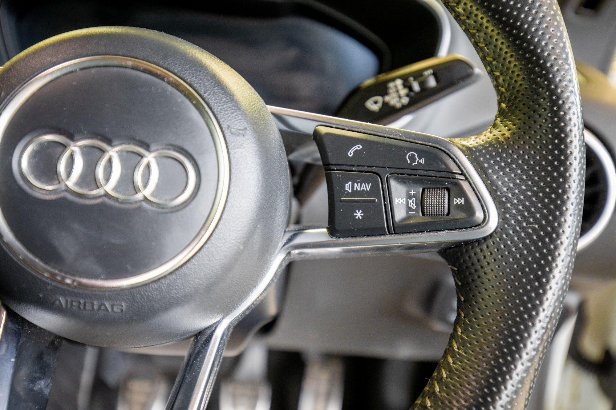 Audi TT view 19