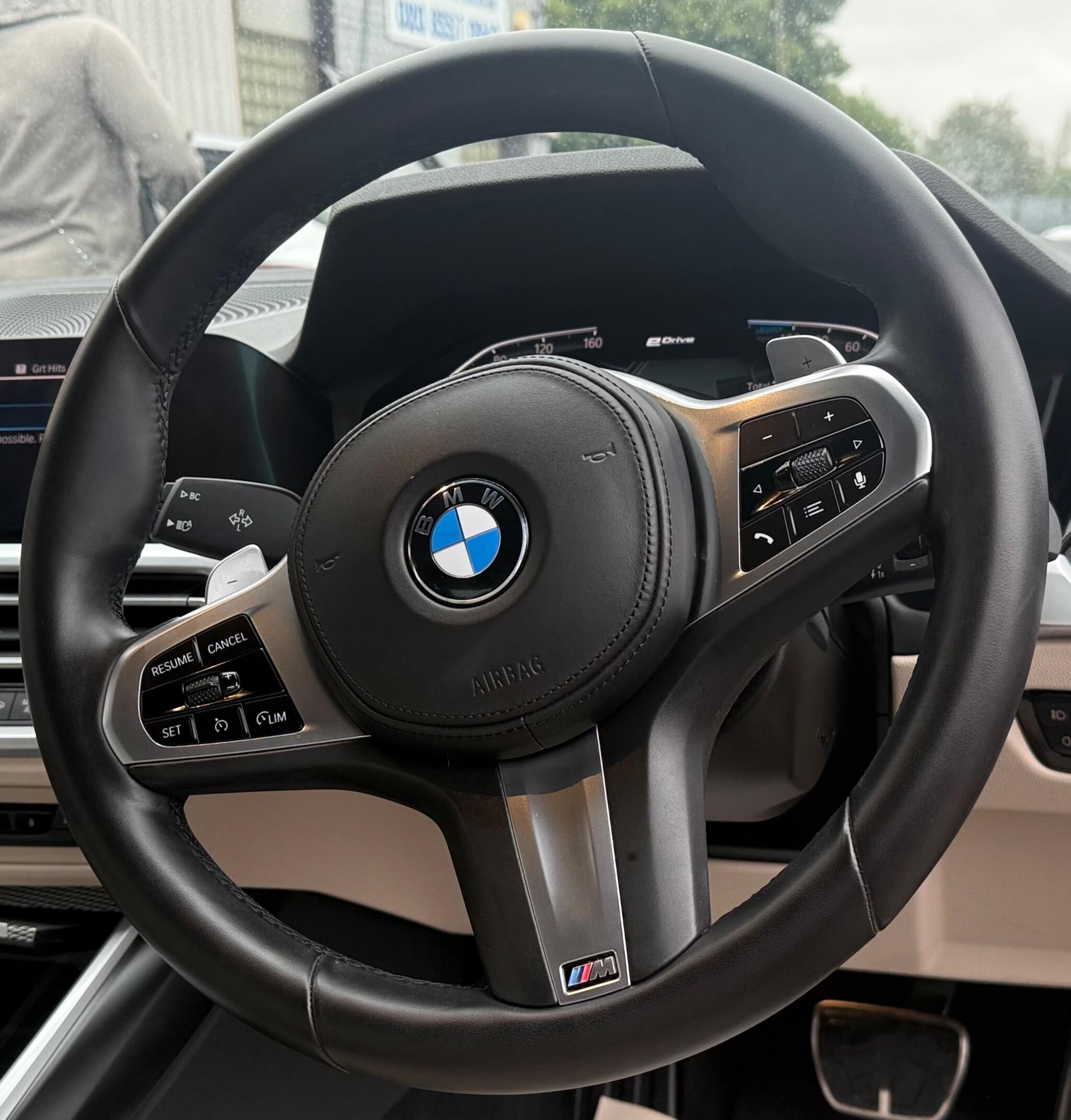 BMW 3 Series view 23