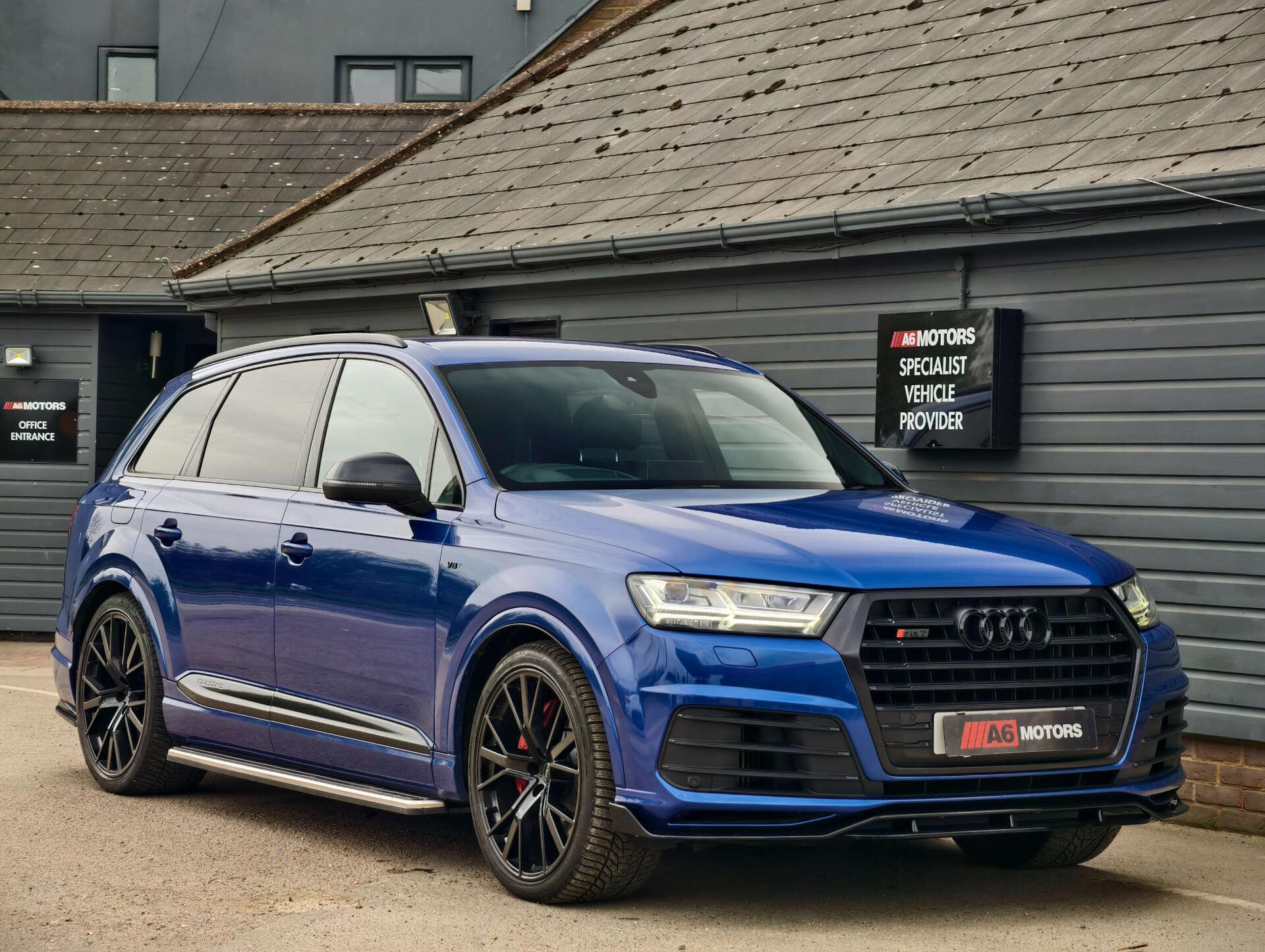 Audi SQ7 view 13
