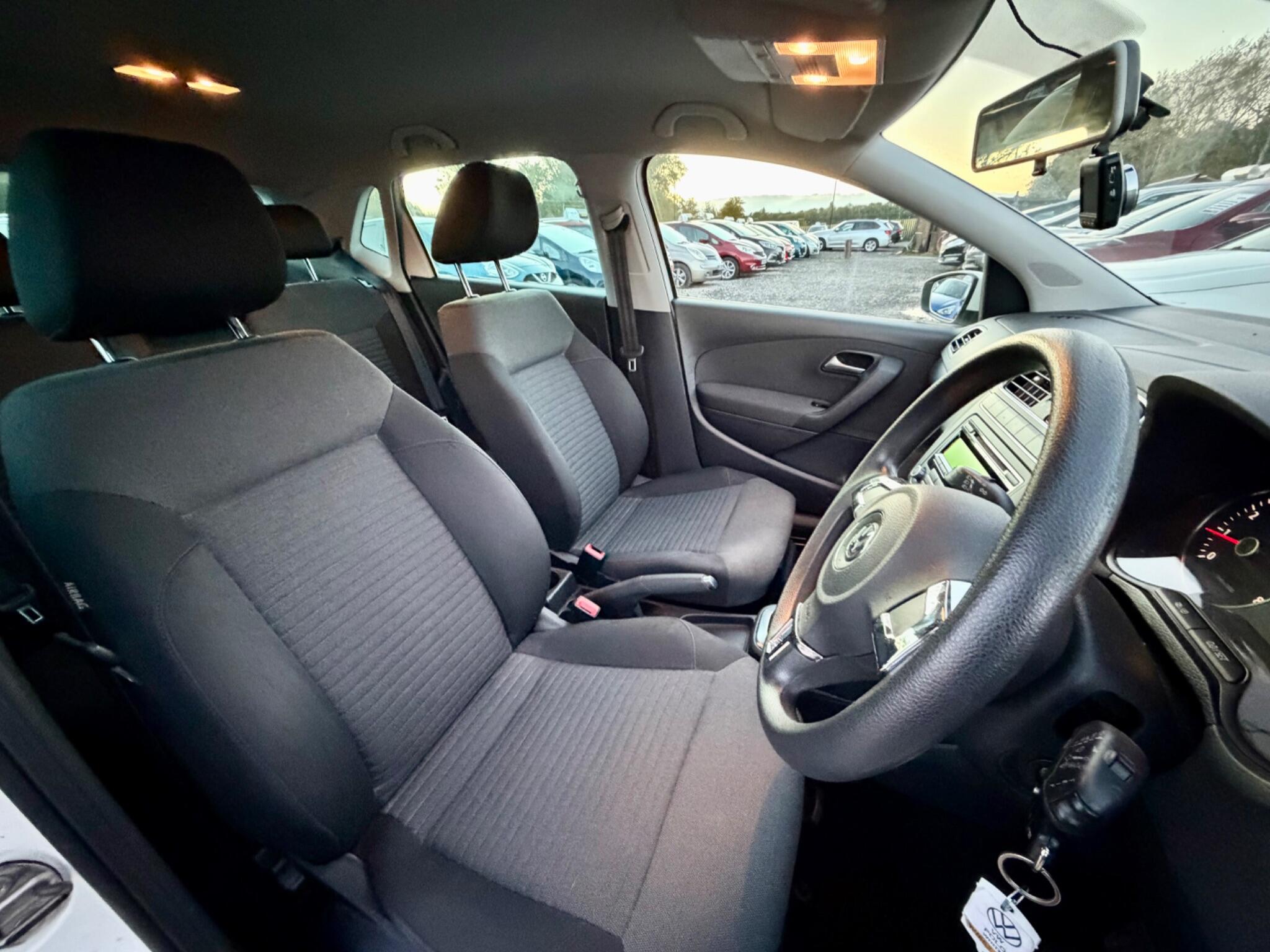 Volkswagen Polo view 30