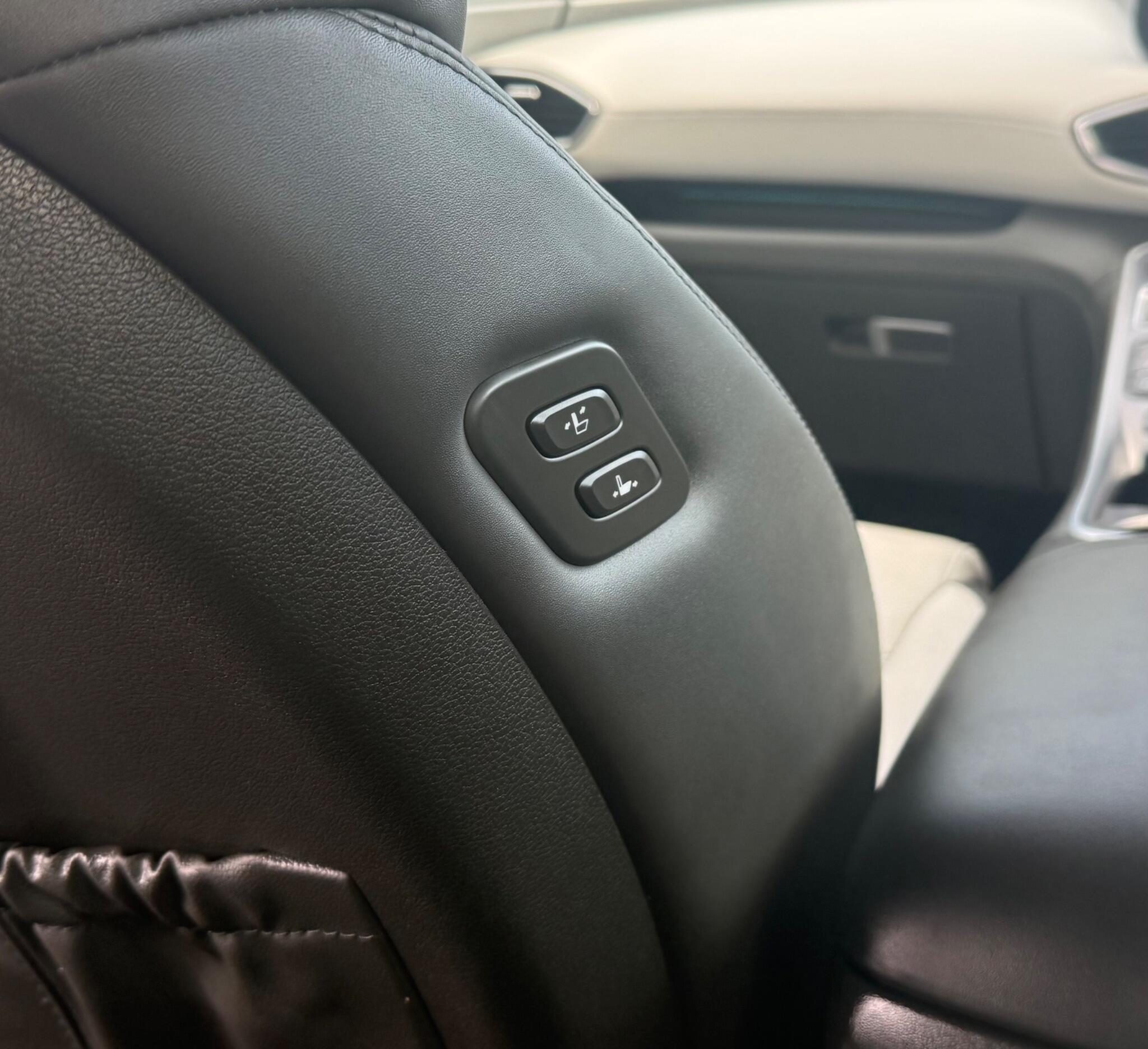 Hyundai Santa Fe view 23