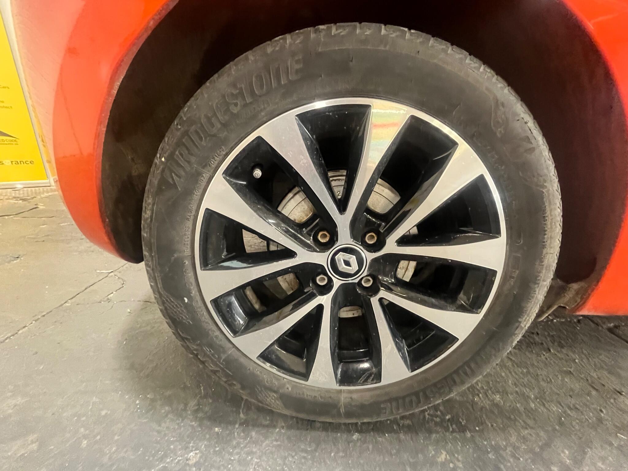 2022 Renault Clio 1.6 E-TECH Evolution Auto Euro 6 (s/s) 5dr • 33,021 miles image 29