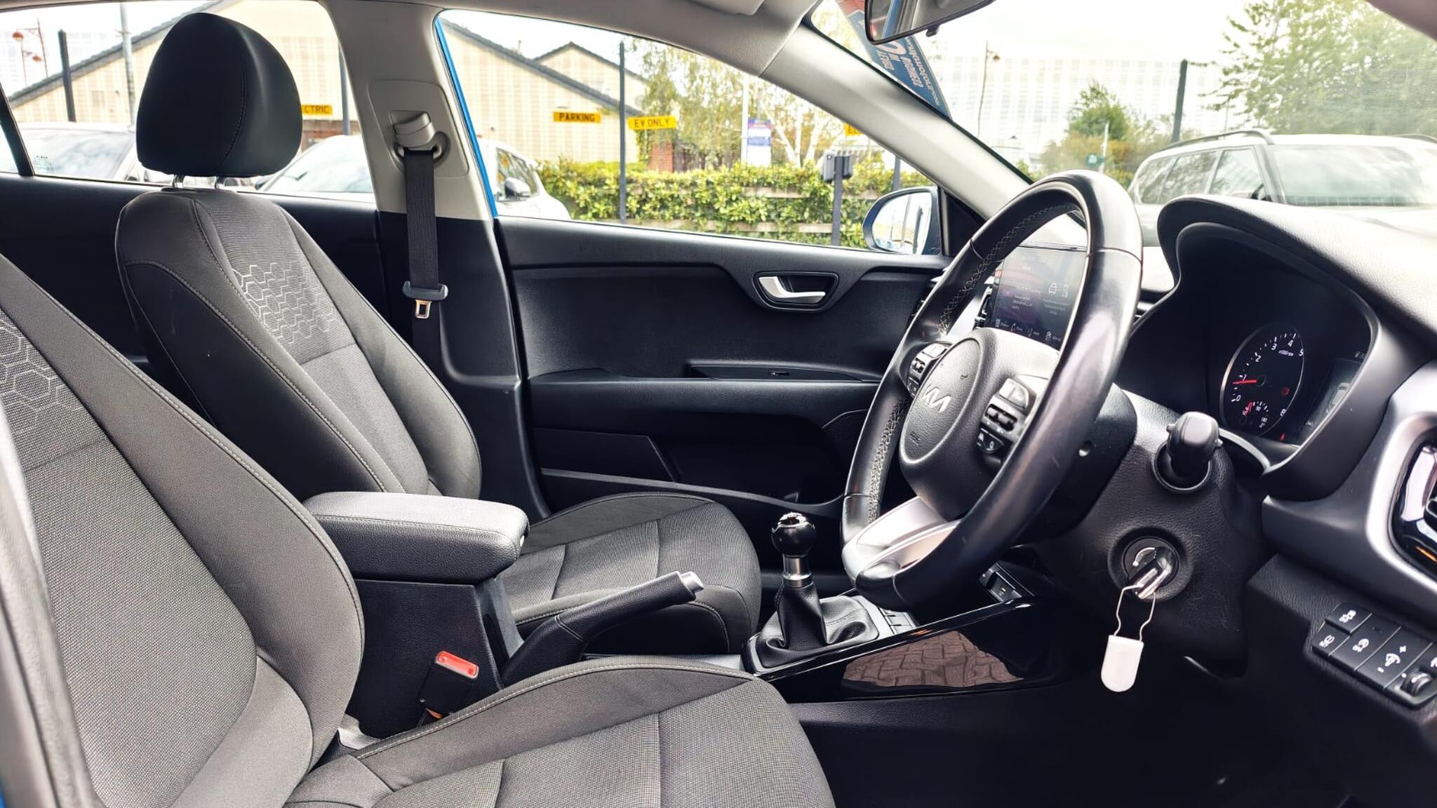 Kia Rio view 18