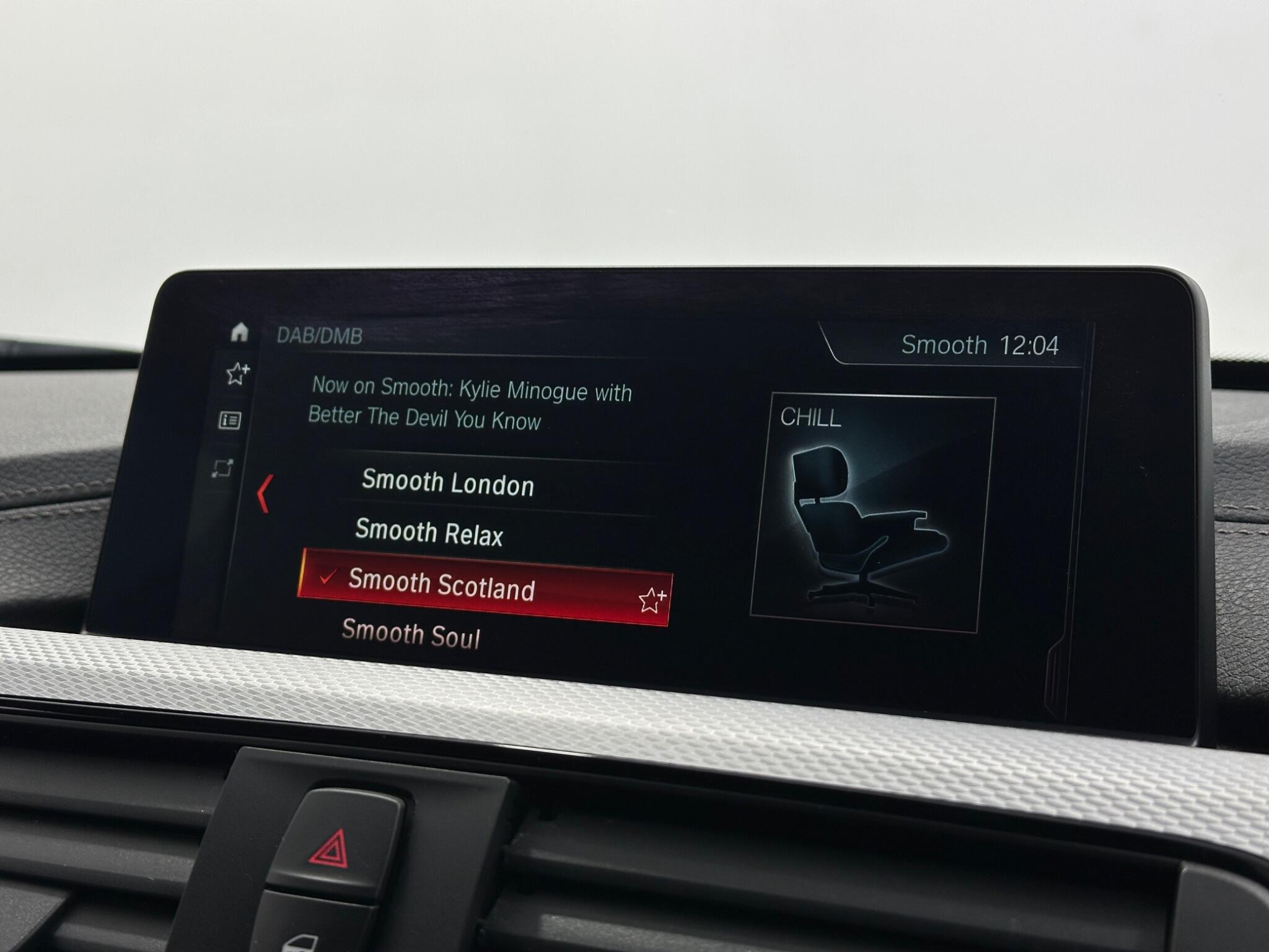 BMW 3 Series view 24