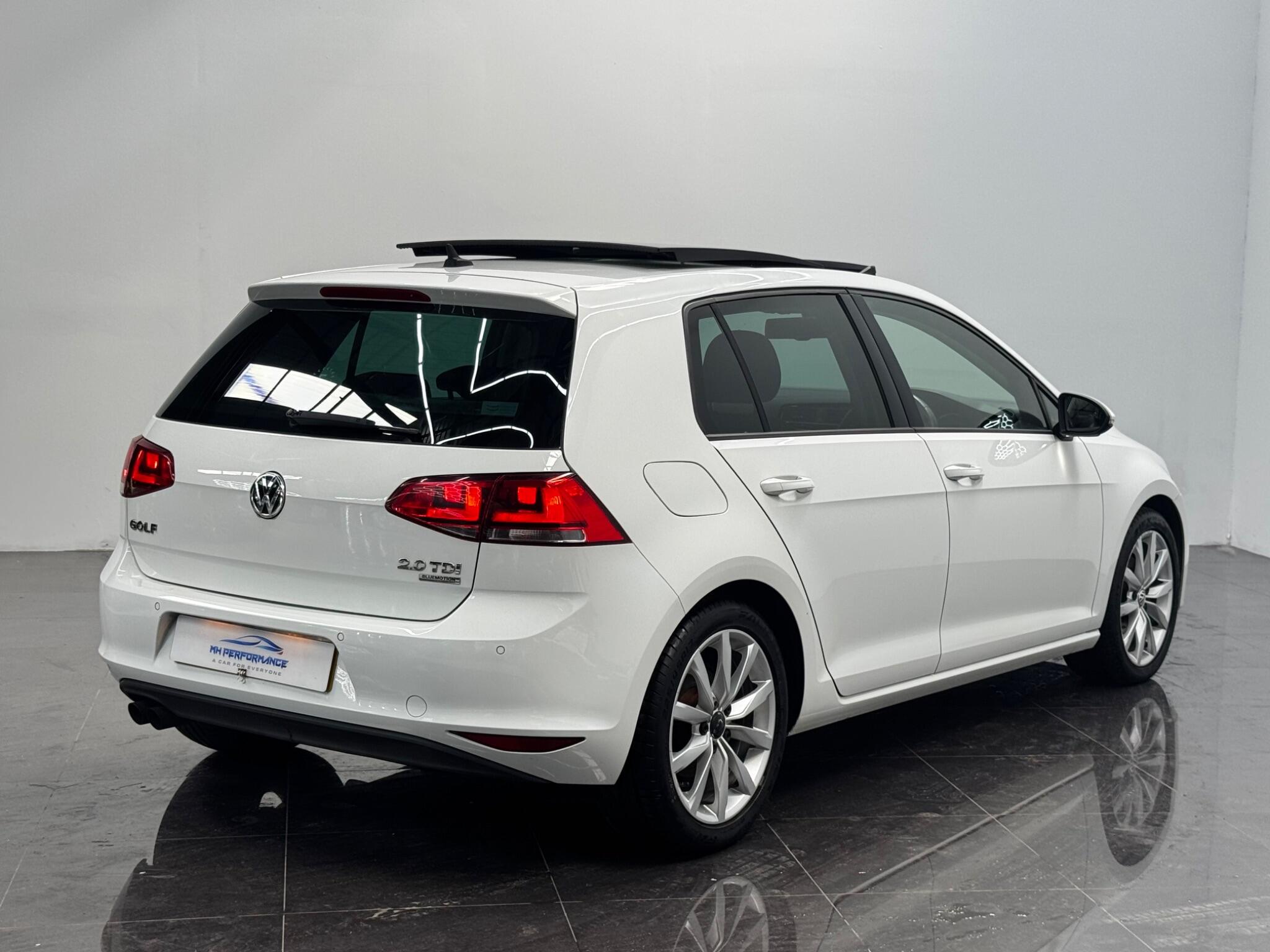 Volkswagen Golf view 9