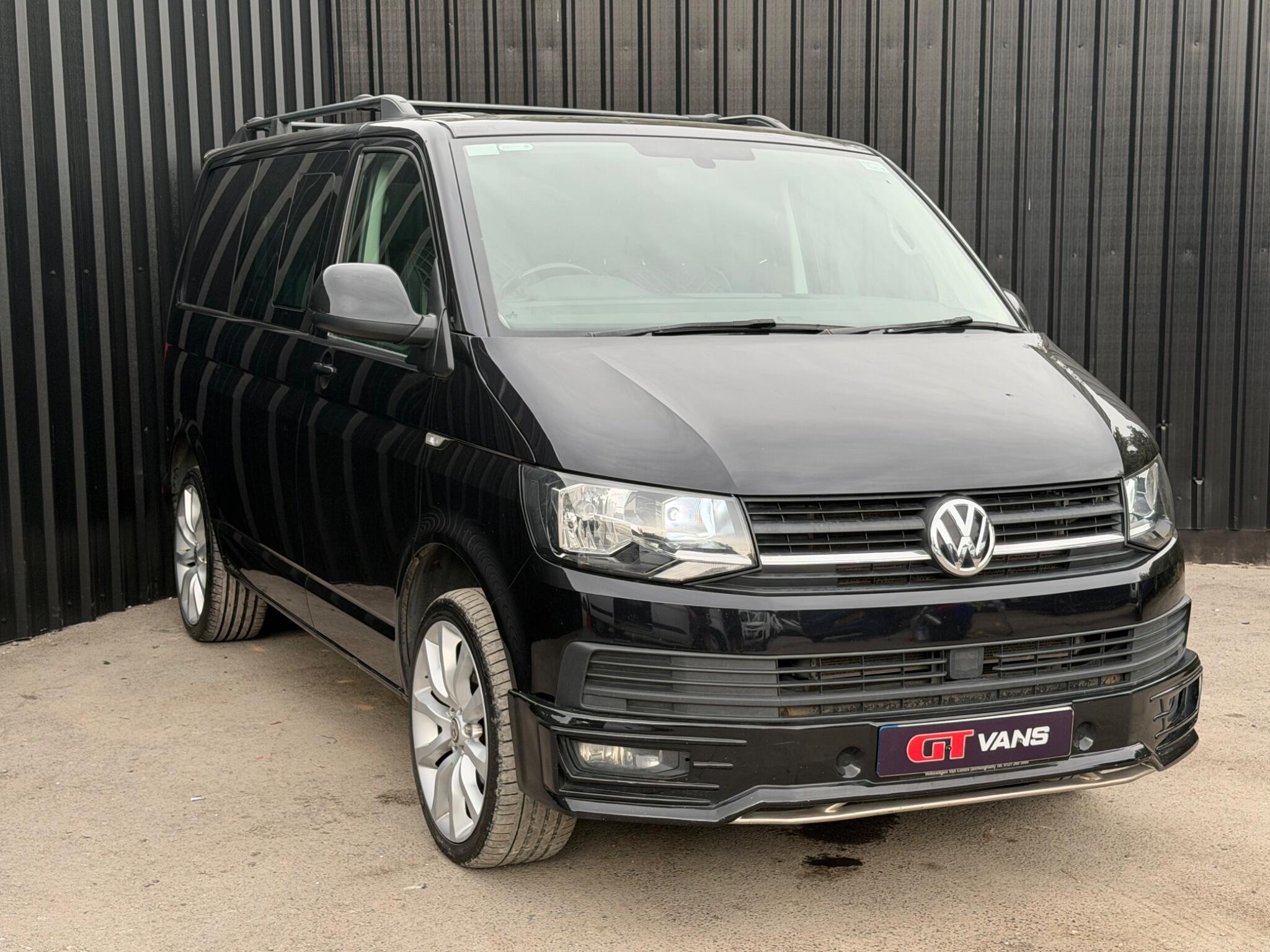 Volkswagen Transporter view 5