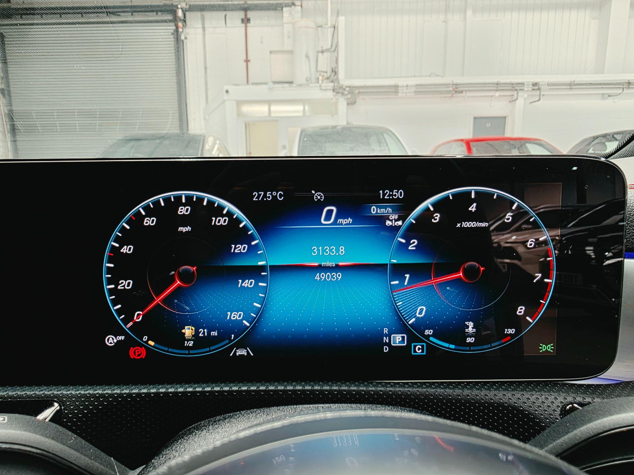 Mercedes-Benz Cla view 11