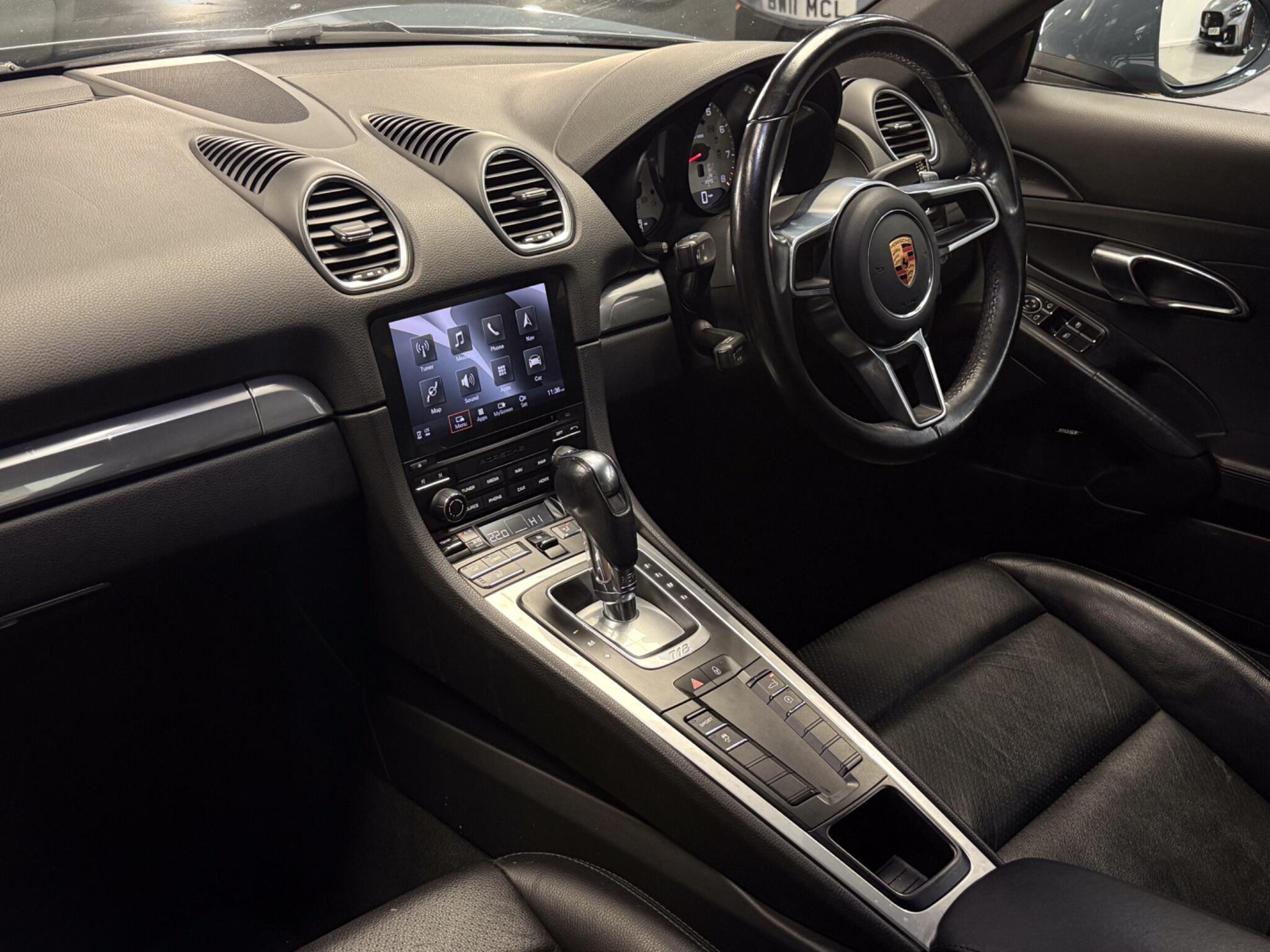 Porsche Cayman view 23