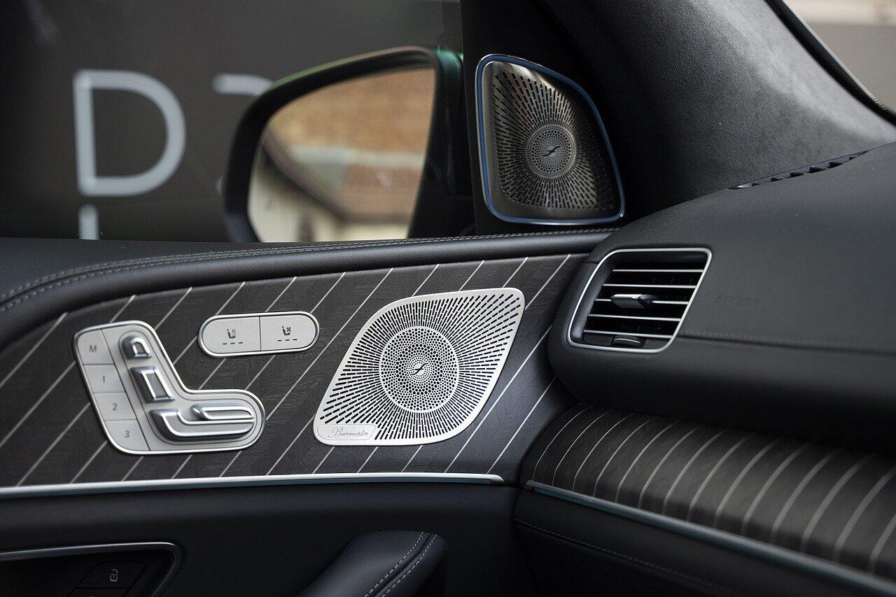 Mercedes-Benz GLS view 13