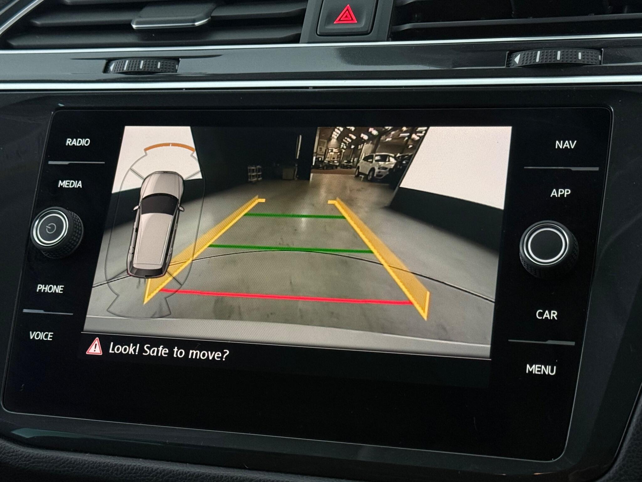 Volkswagen Tiguan view 23