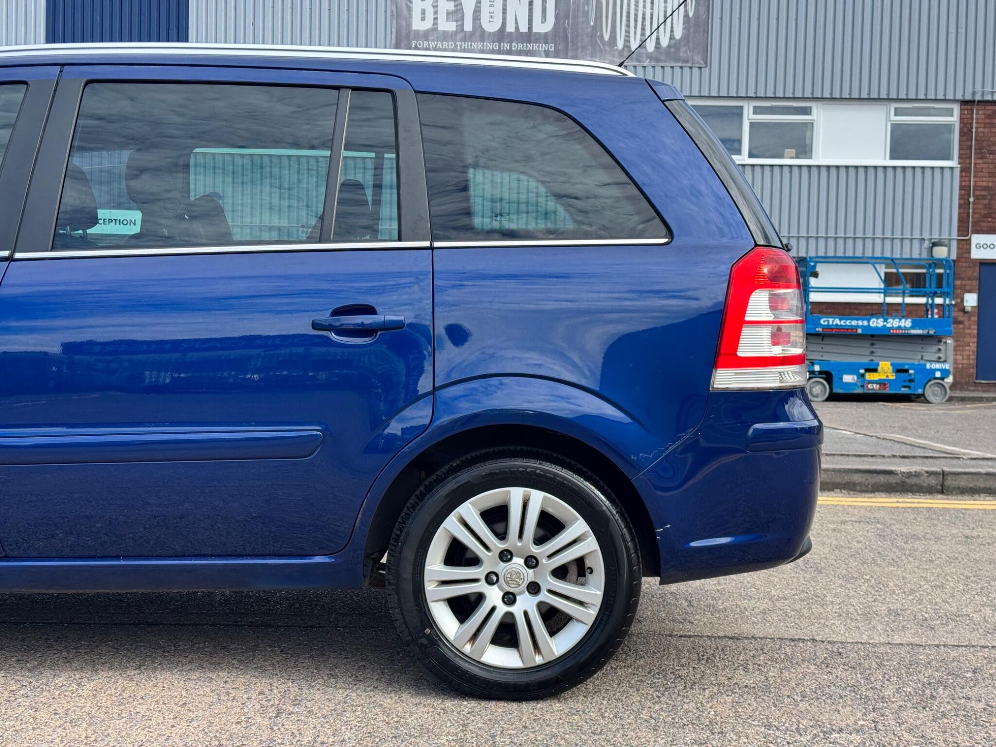 Vauxhall Zafira view 43