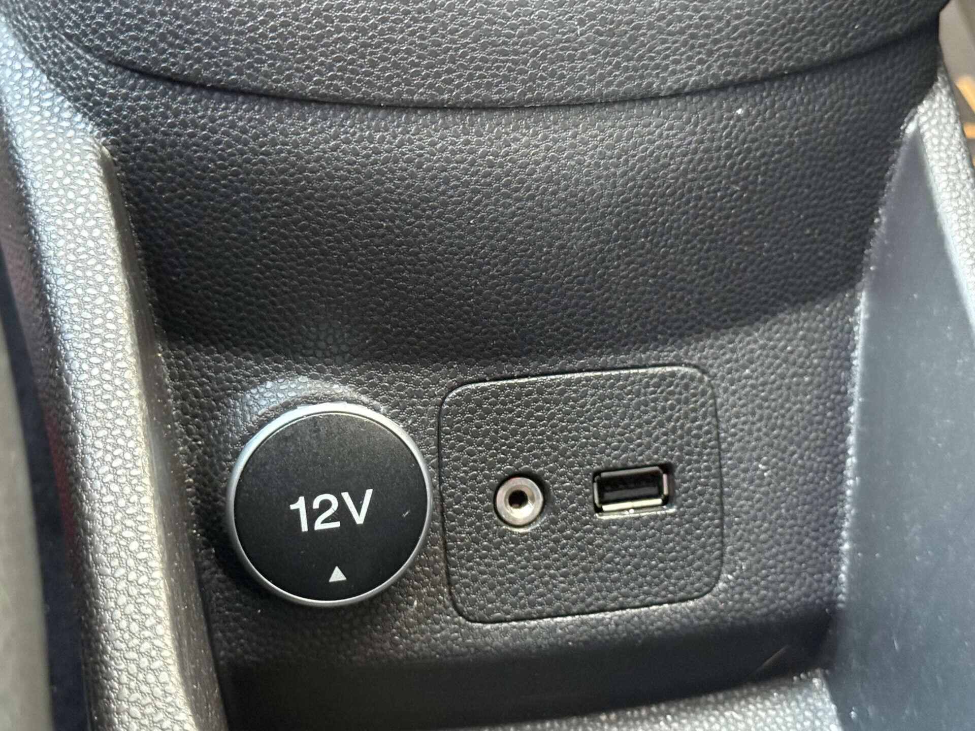 Ford Fiesta view 64