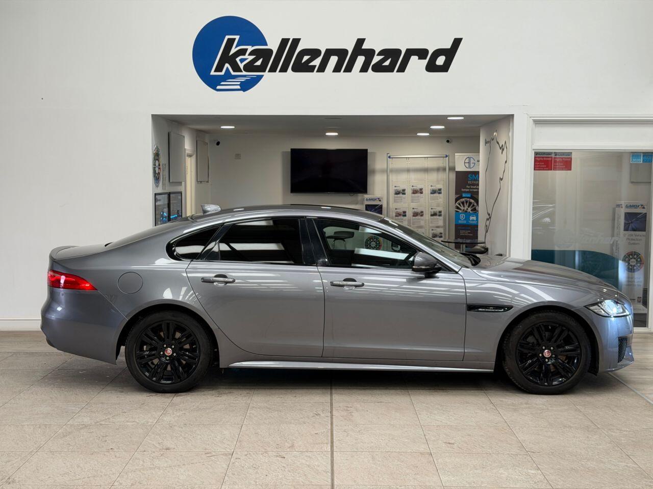 Jaguar XF view 35