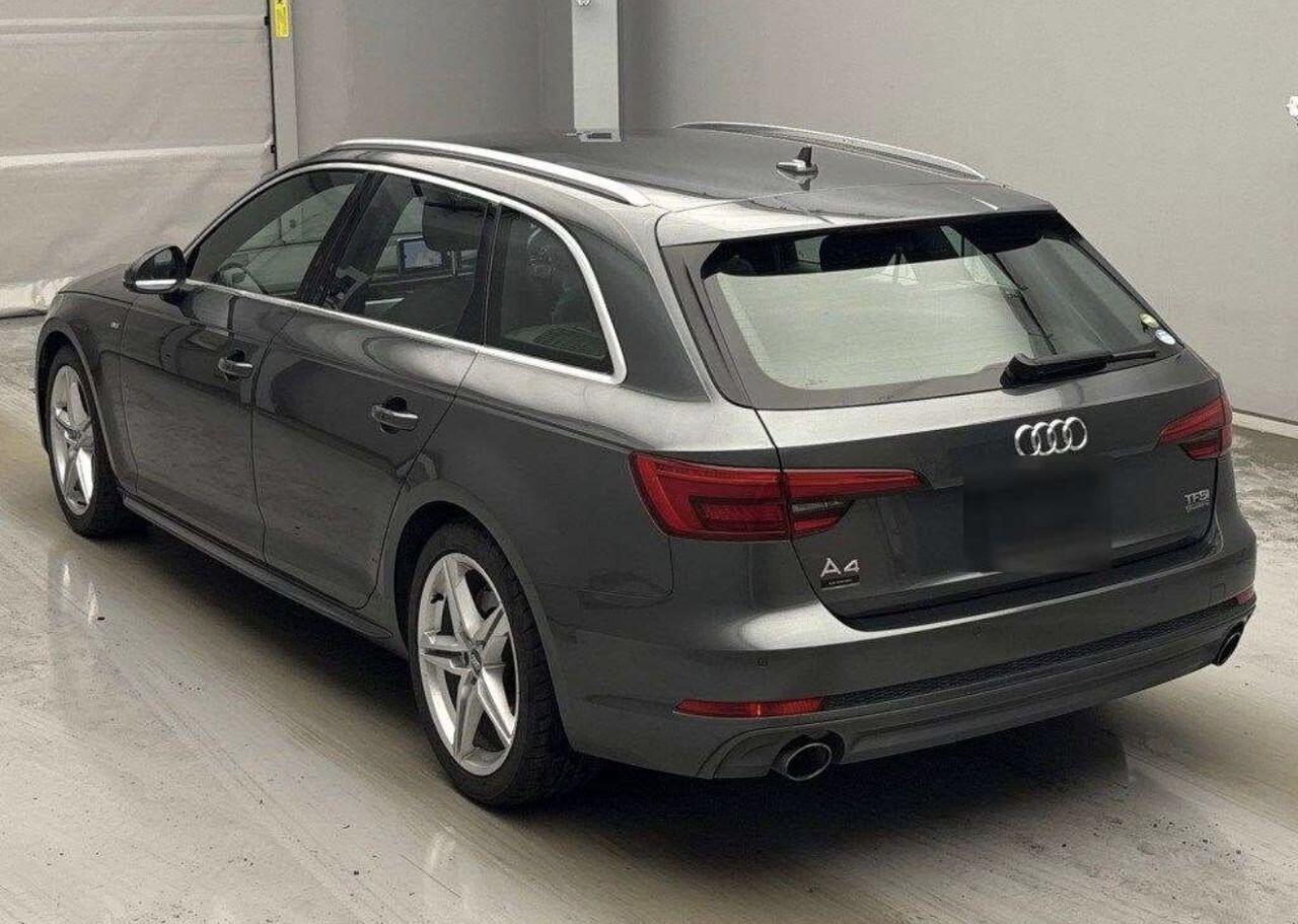 Audi A4 view 6