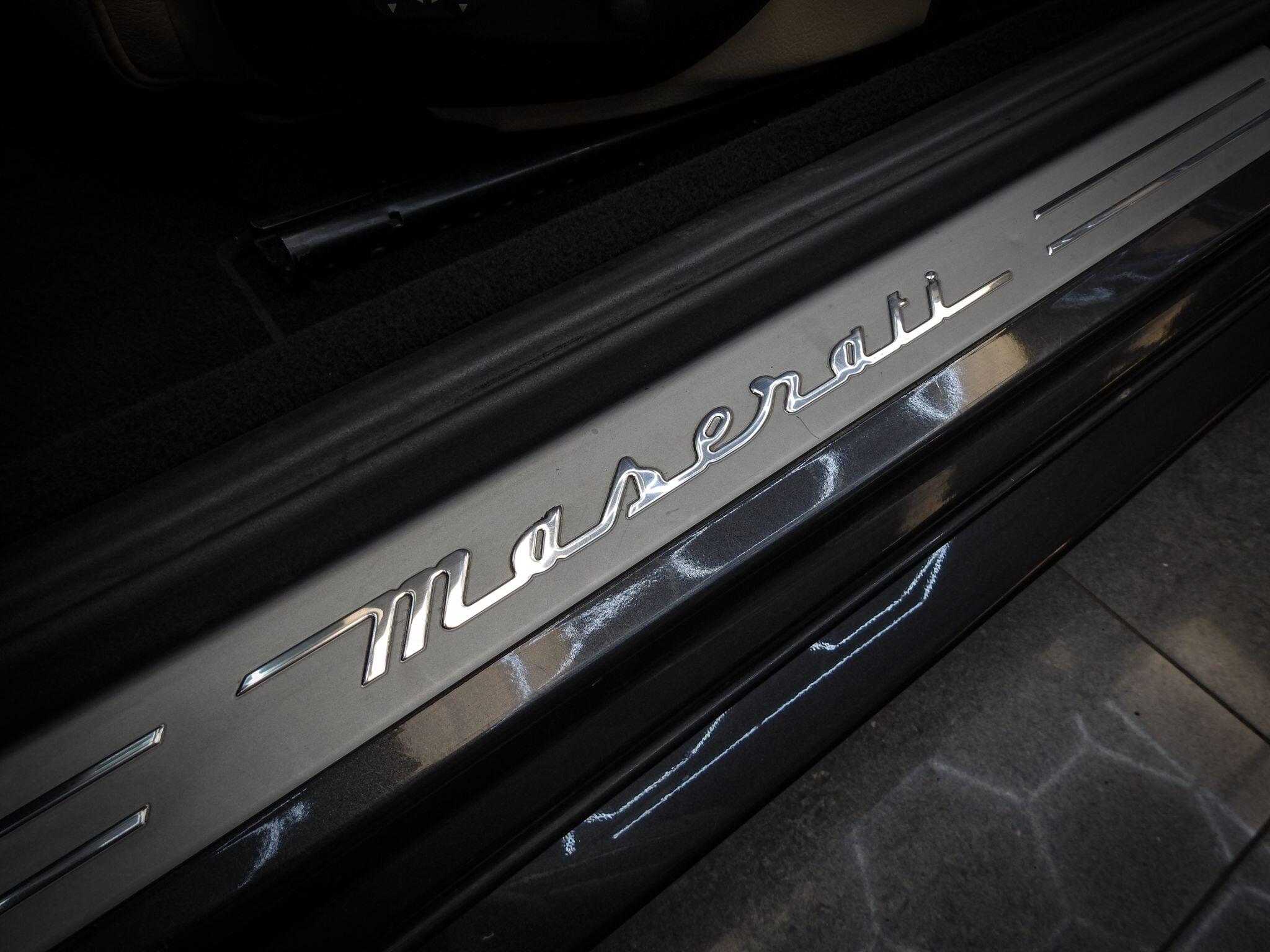 Maserati Granturismo view 37